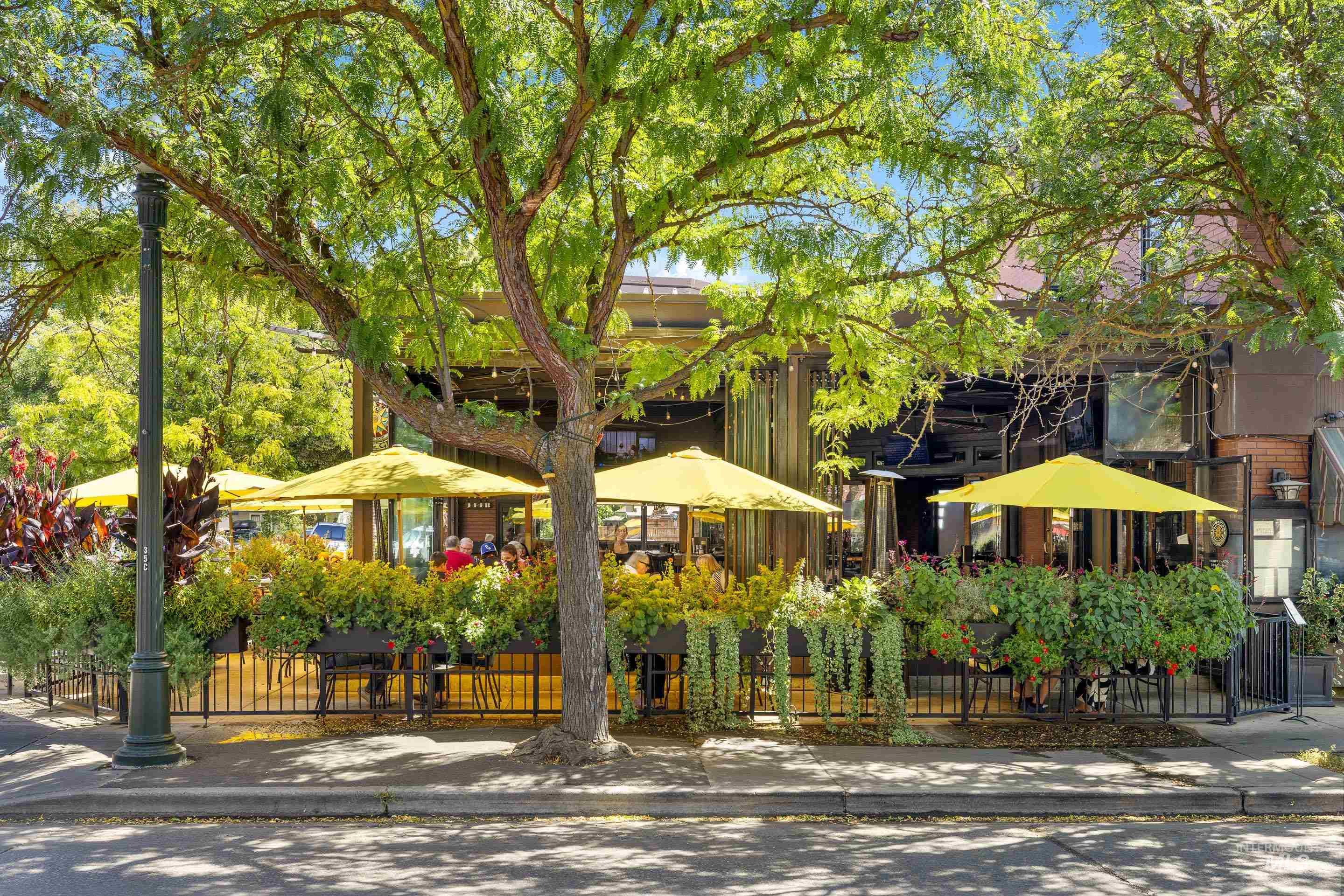 1513 N 8th St, Boise, Idaho 83702, 3 Bedrooms, 3 Bathrooms, Residential For Sale, Price $799,900,MLS 98972397