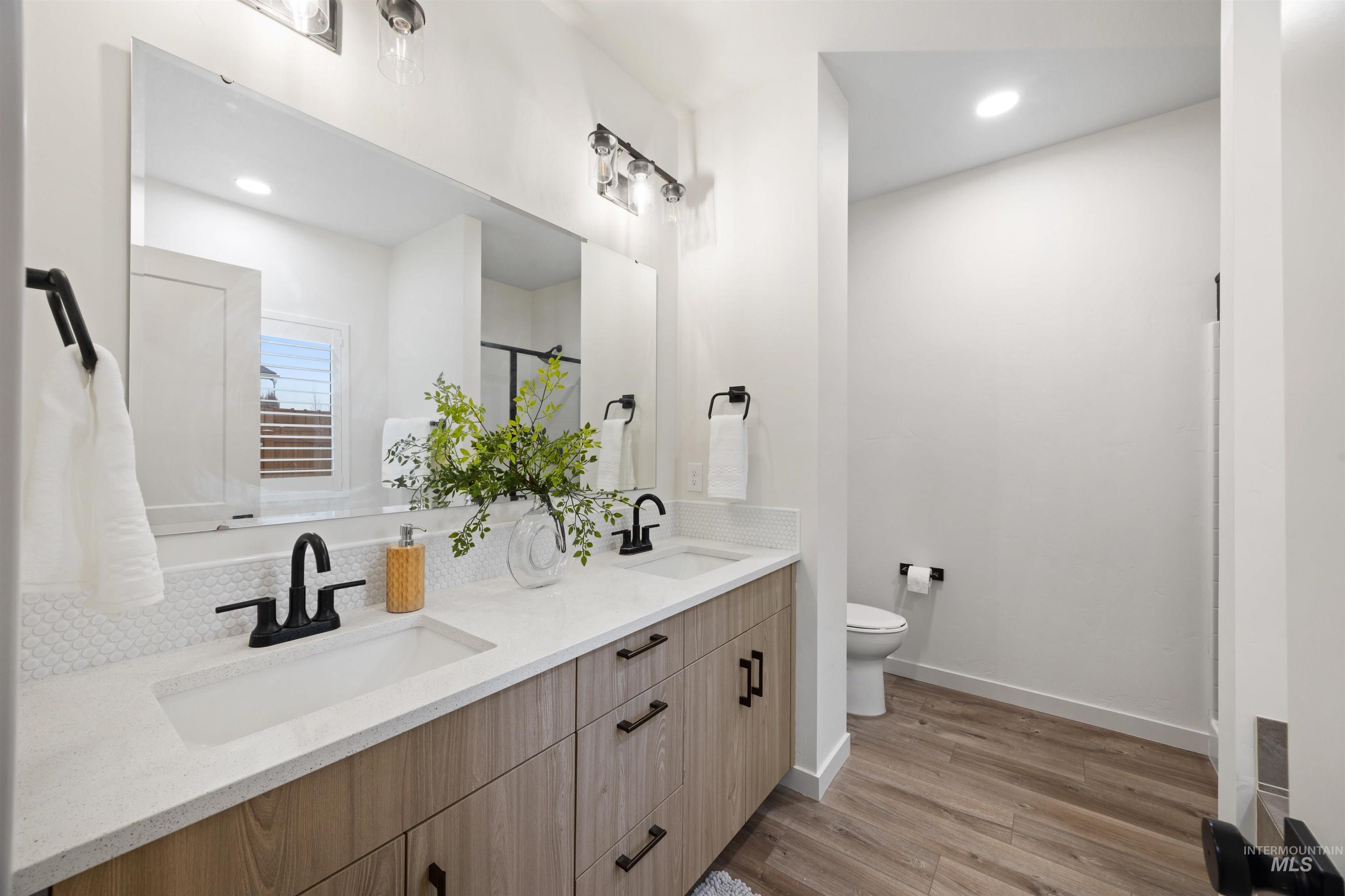 6864 W Corona Street, Boise, Idaho 83709, 4 Bedrooms, 2 Bathrooms, Residential For Sale, Price $589,900,MLS 98972400