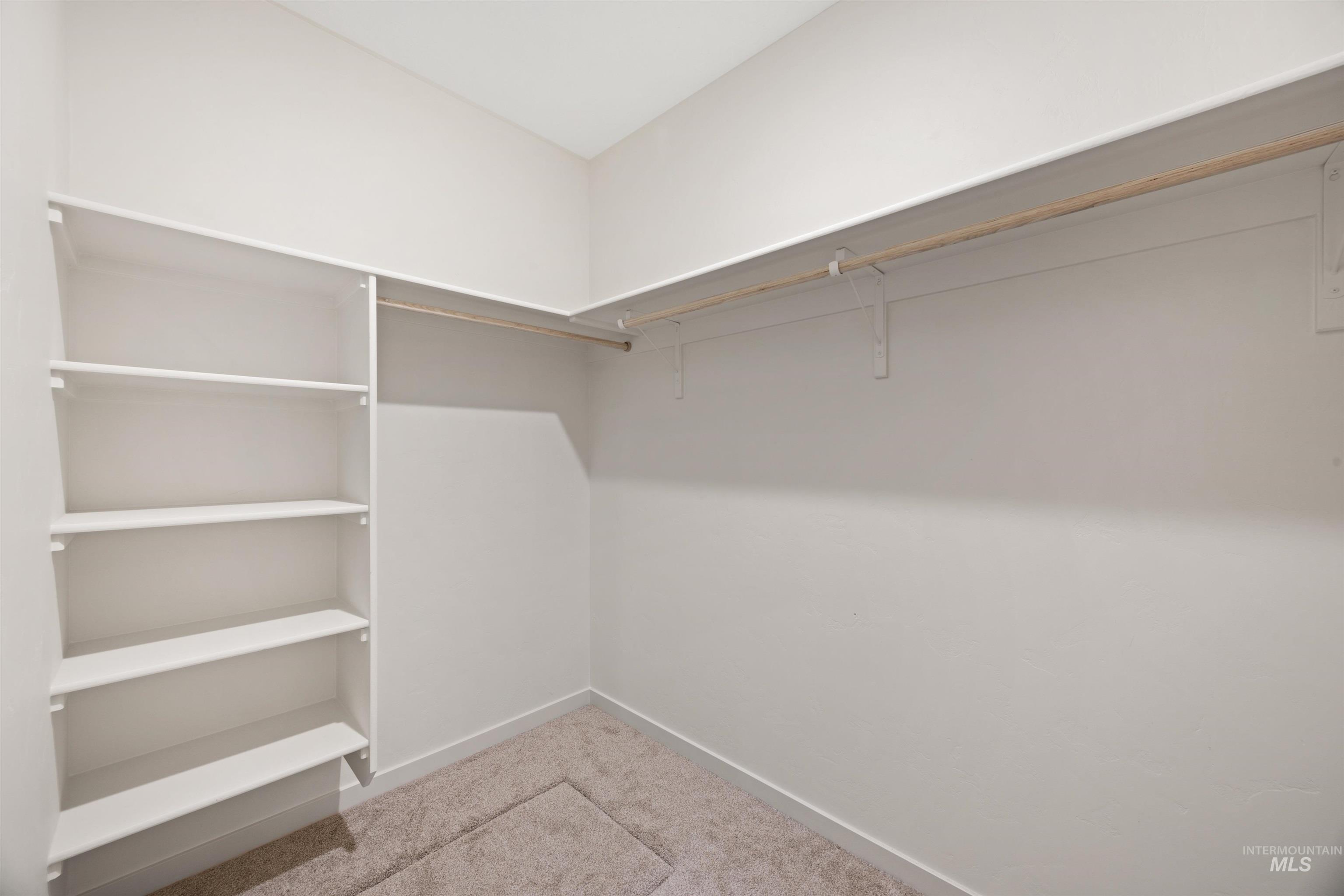 6864 W Corona Street, Boise, Idaho 83709, 4 Bedrooms, 2 Bathrooms, Residential For Sale, Price $589,900,MLS 98972400