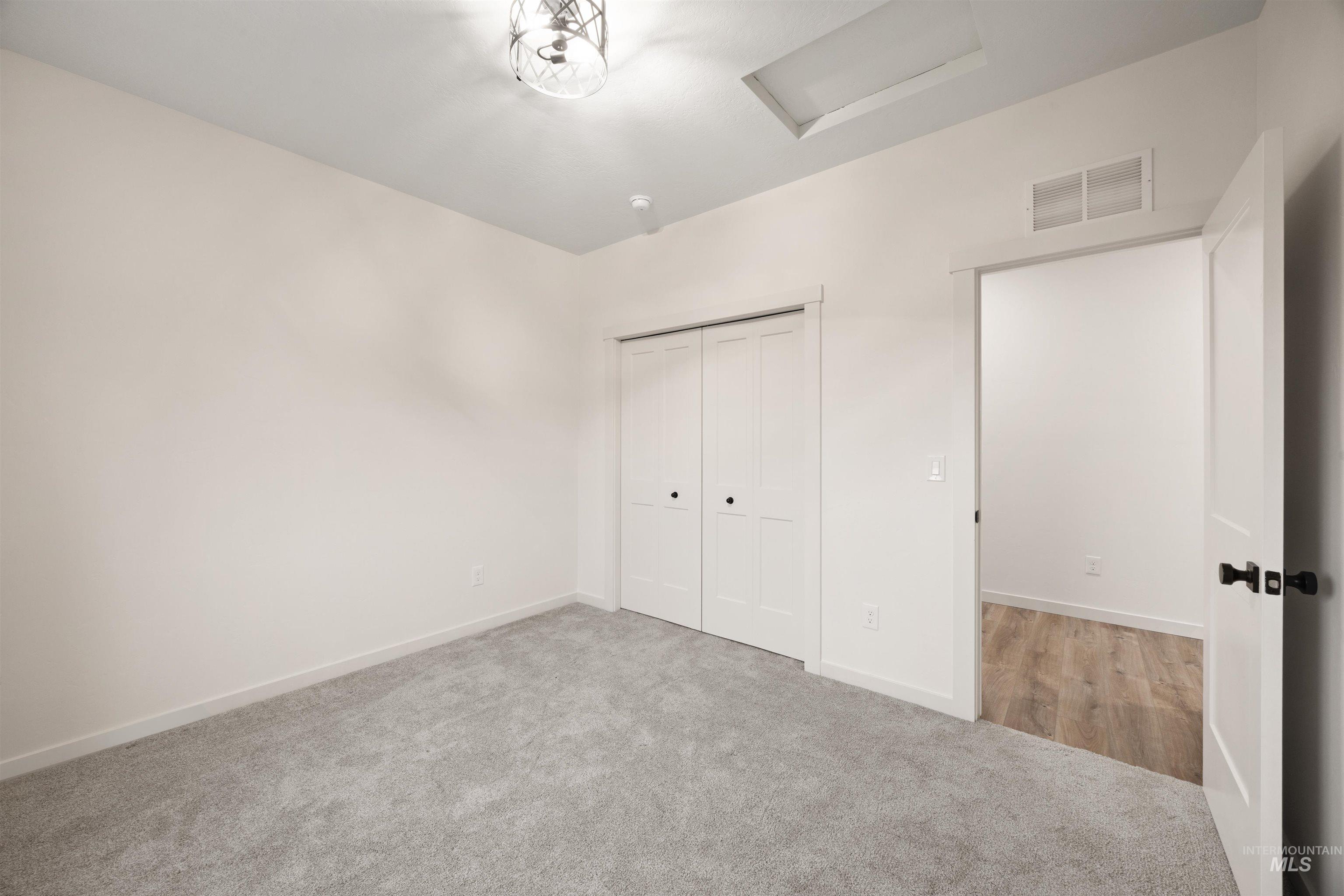 6864 W Corona Street, Boise, Idaho 83709, 4 Bedrooms, 2 Bathrooms, Residential For Sale, Price $589,900,MLS 98972400