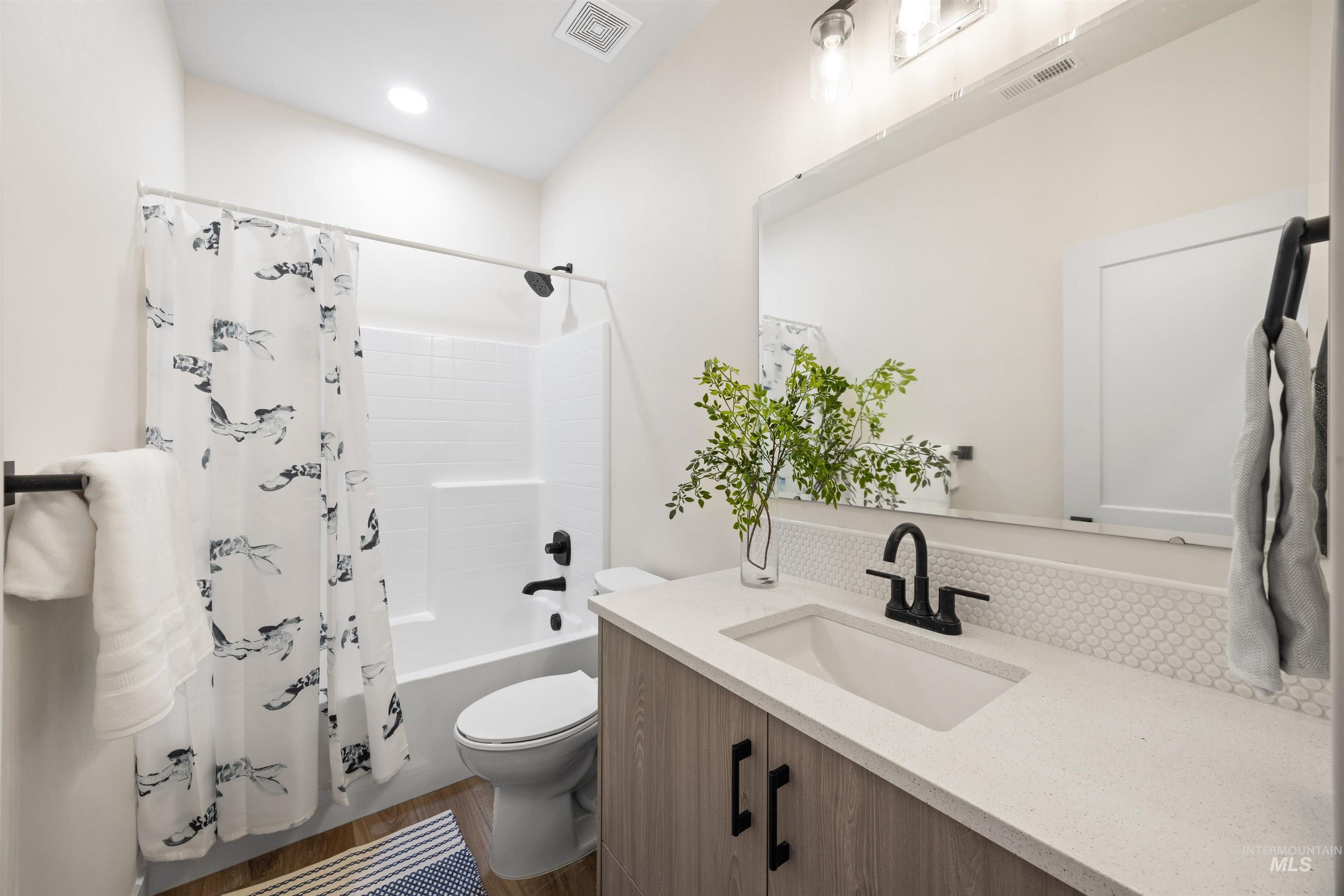 6864 W Corona Street, Boise, Idaho 83709, 4 Bedrooms, 2 Bathrooms, Residential For Sale, Price $589,900,MLS 98972400