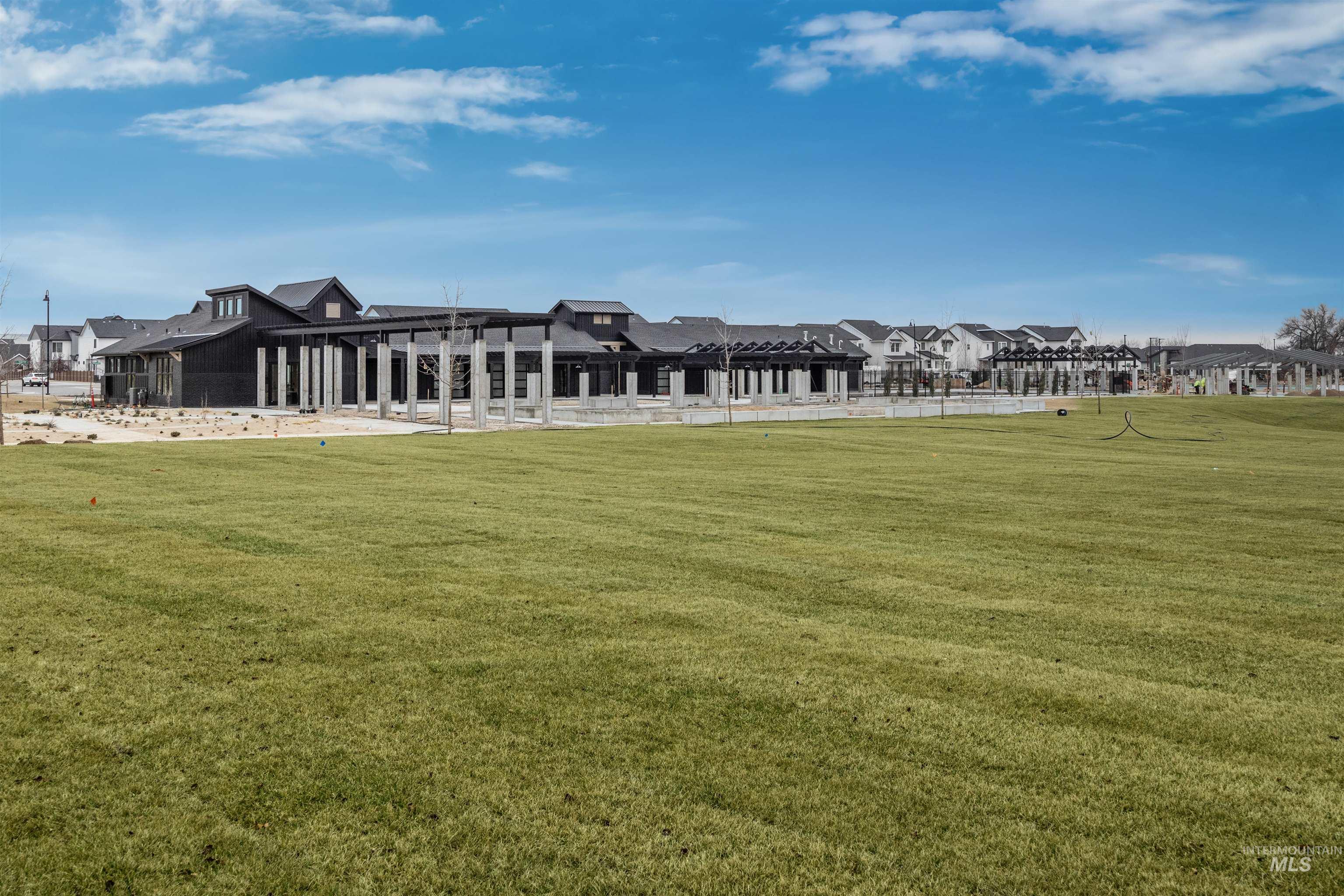 6864 W Corona Street, Boise, Idaho 83709, 4 Bedrooms, 2 Bathrooms, Residential For Sale, Price $589,900,MLS 98972400