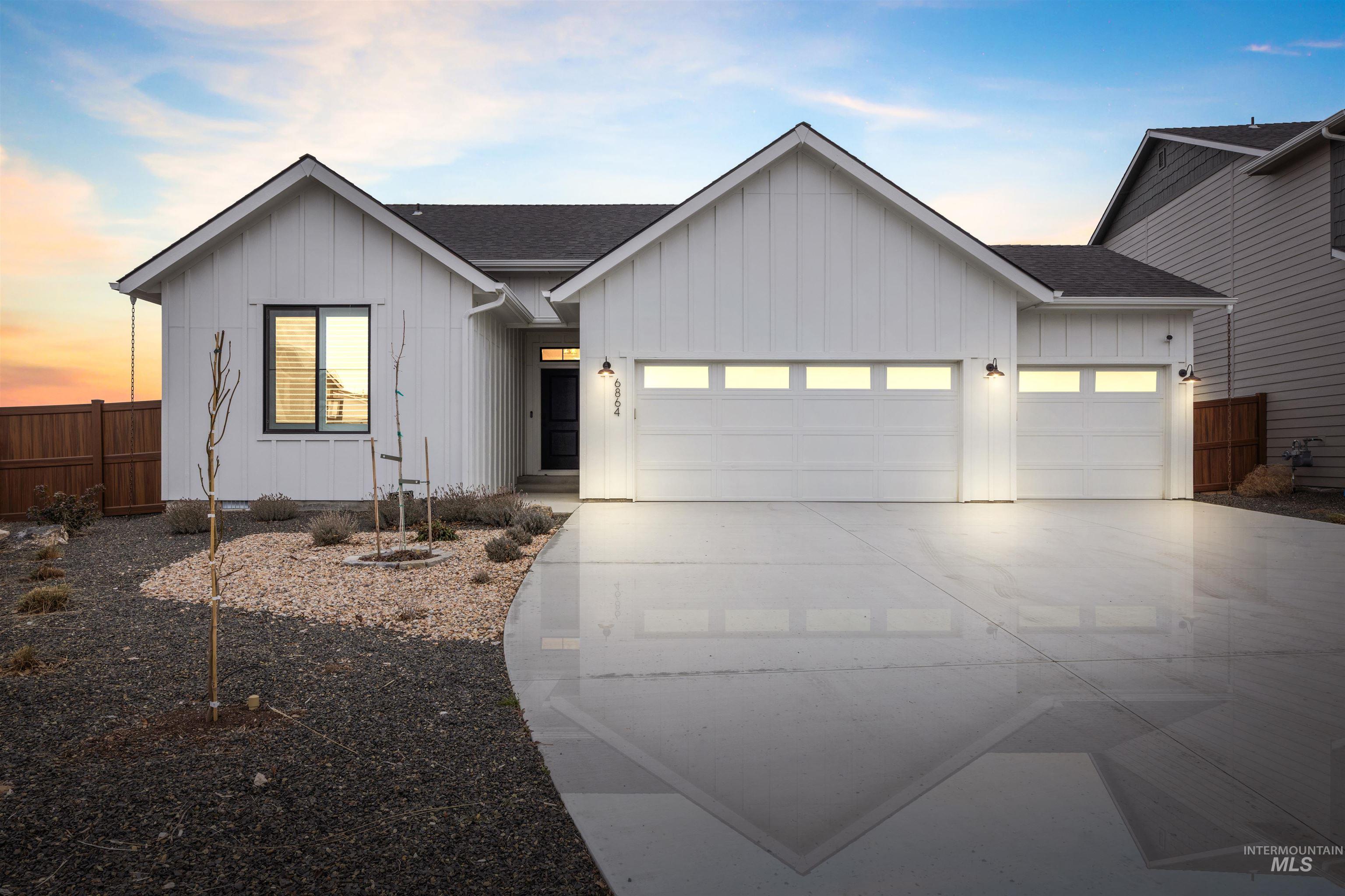 6864 W Corona Street, Boise, Idaho 83709, 4 Bedrooms, 2 Bathrooms, Residential For Sale, Price $589,900,MLS 98972400