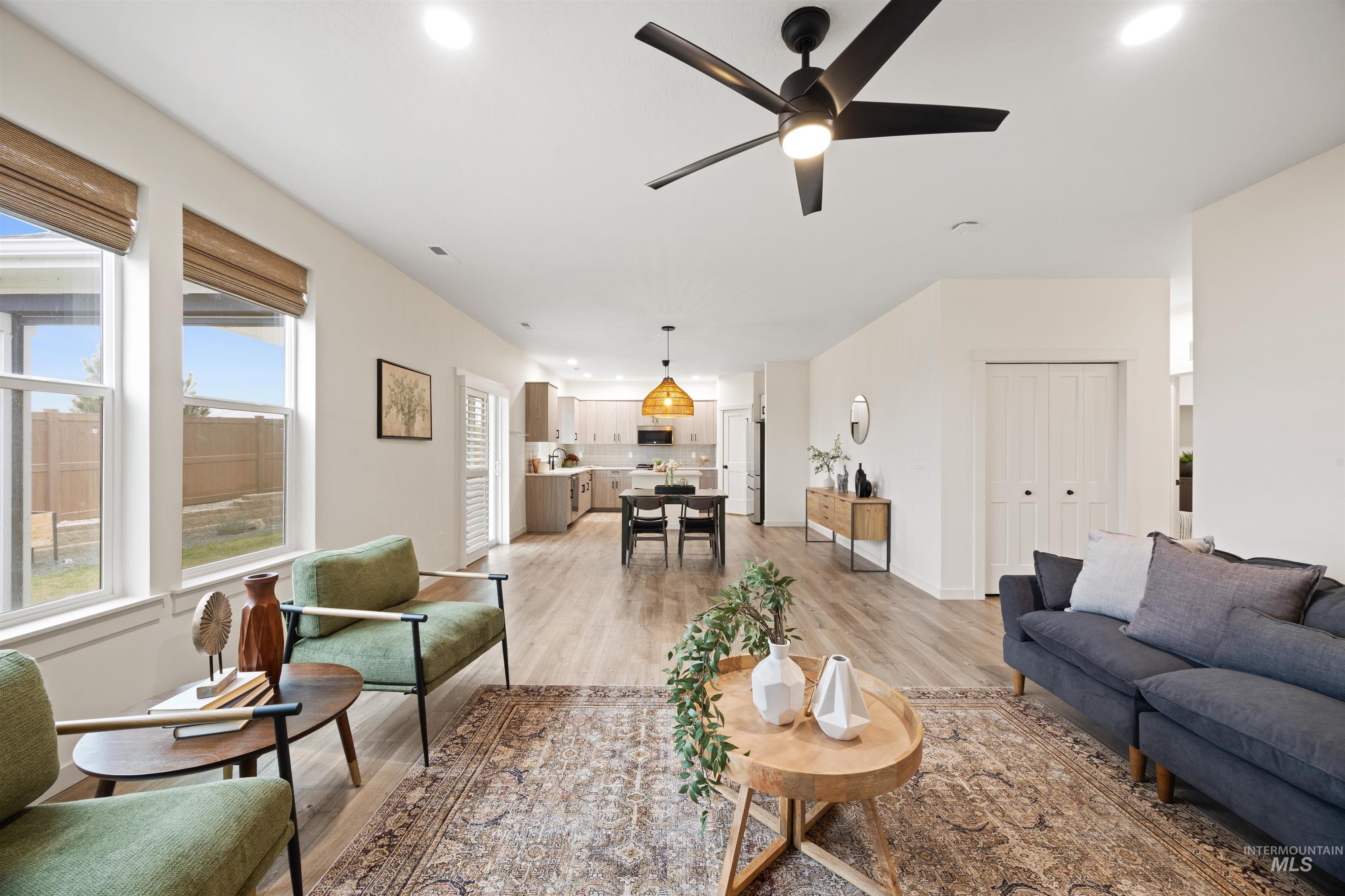 6864 W Corona Street, Boise, Idaho 83709, 4 Bedrooms, 2 Bathrooms, Residential For Sale, Price $589,900,MLS 98972400