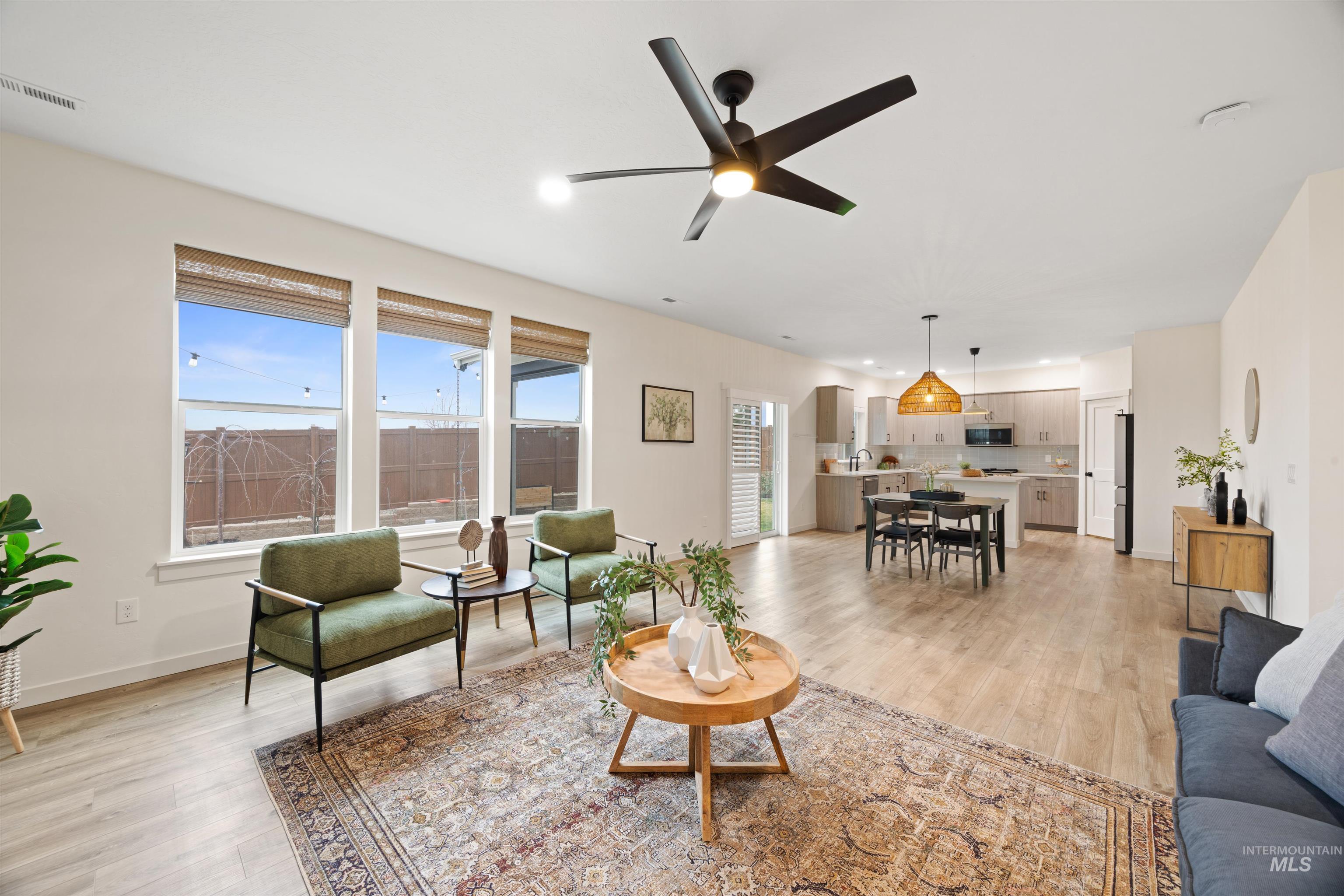 6864 W Corona Street, Boise, Idaho 83709, 4 Bedrooms, 2 Bathrooms, Residential For Sale, Price $589,900,MLS 98972400