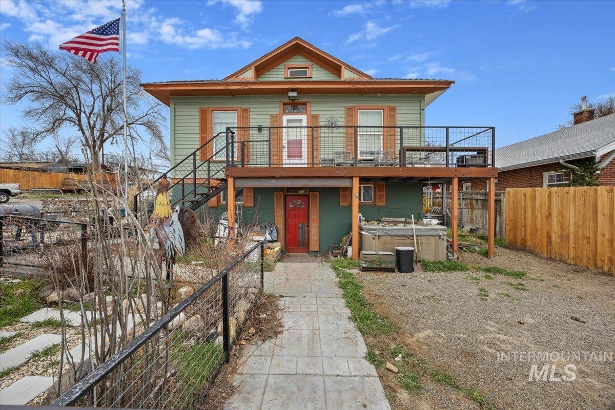 410 N Logan, Glenns Ferry, Idaho 83623, 5 Bedrooms, 2.5 Bathrooms, Residential For Sale, Price $299,999,MLS 98972401