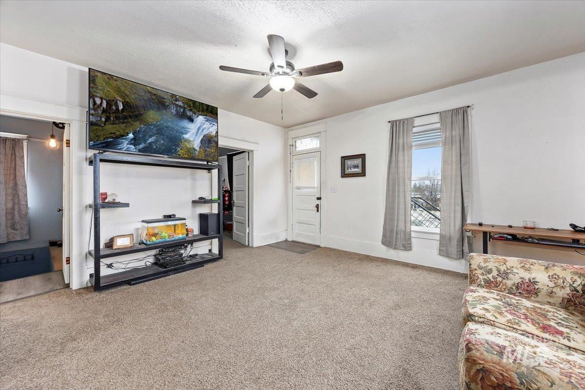 410 N Logan, Glenns Ferry, Idaho 83623, 5 Bedrooms, 2.5 Bathrooms, Residential For Sale, Price $299,999,MLS 98972401