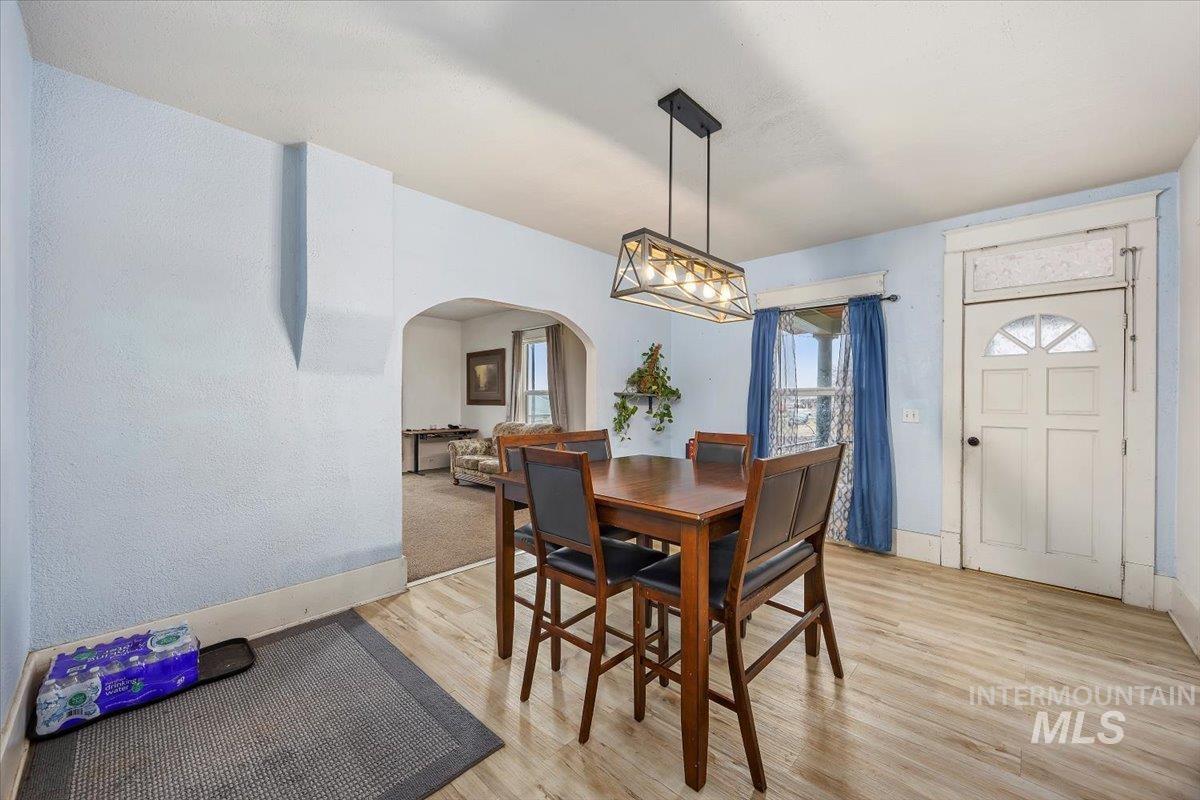 410 N Logan, Glenns Ferry, Idaho 83623, 5 Bedrooms, 2.5 Bathrooms, Residential For Sale, Price $299,999,MLS 98972401