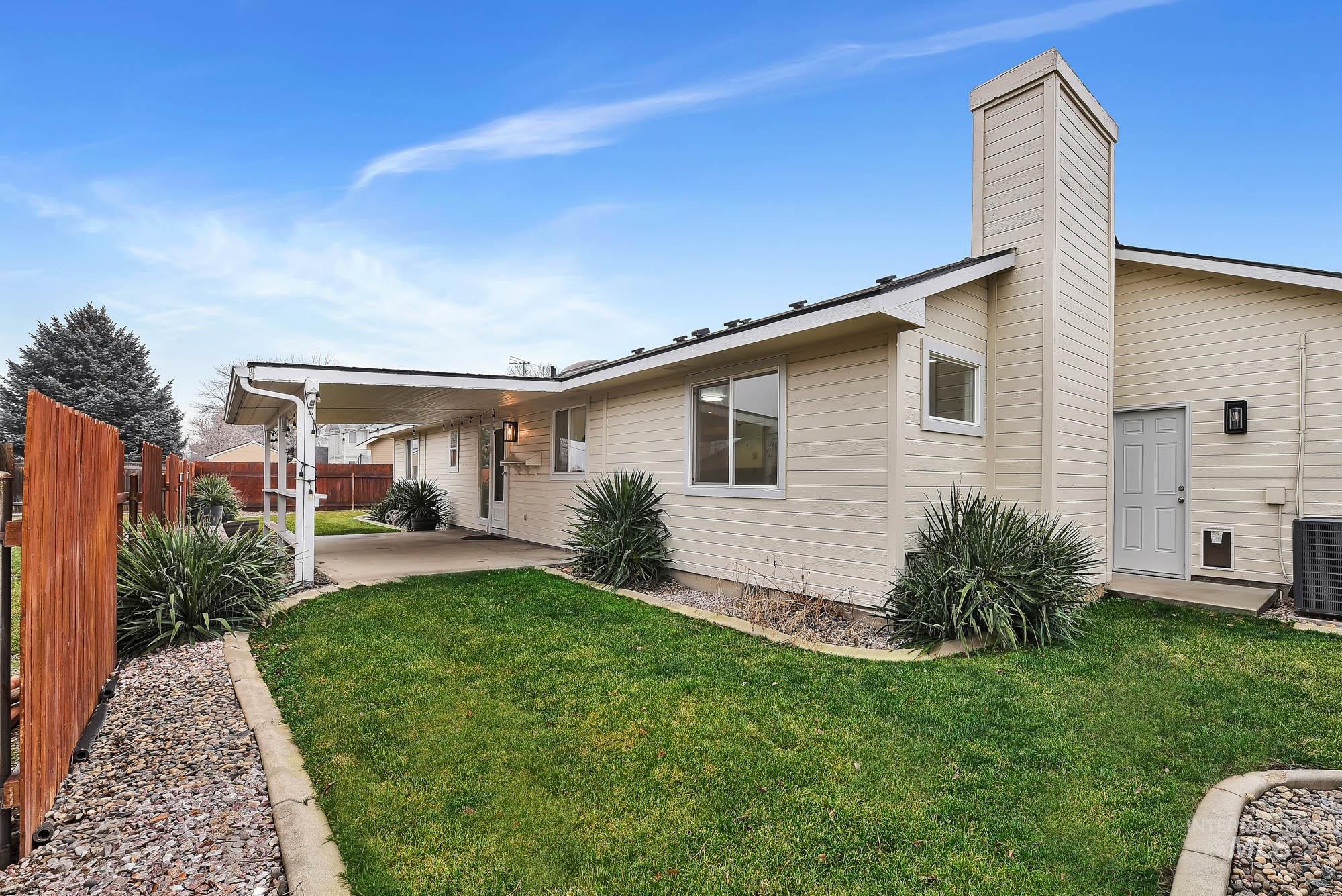 10838 W Tidewater Ct, Boise, Idaho 83713, 4 Bedrooms, 2 Bathrooms, Residential For Sale, Price $489,000,MLS 98972402