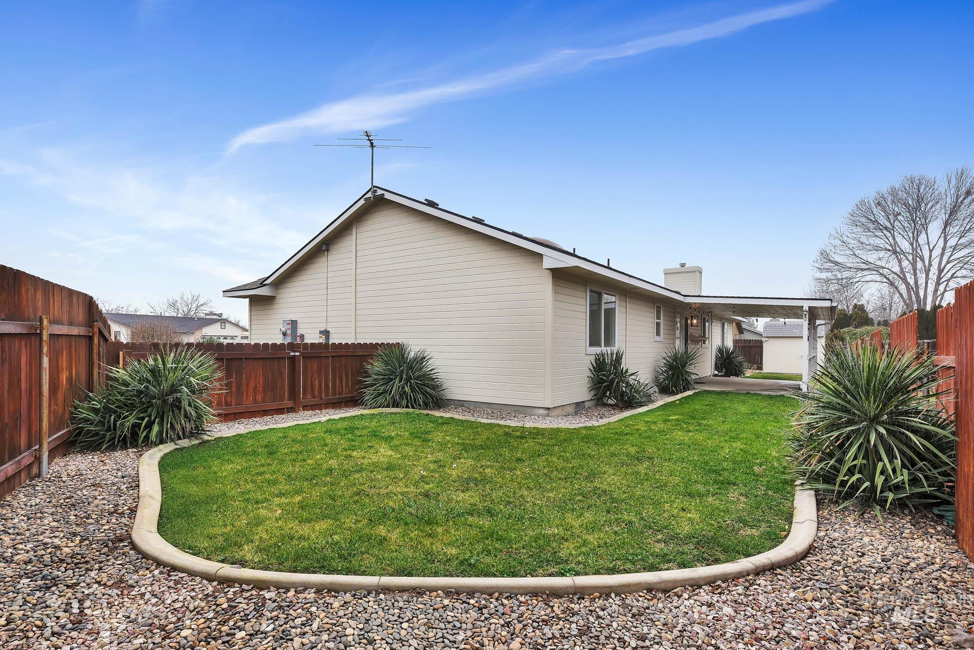 10838 W Tidewater Ct, Boise, Idaho 83713, 4 Bedrooms, 2 Bathrooms, Residential For Sale, Price $489,000,MLS 98972402