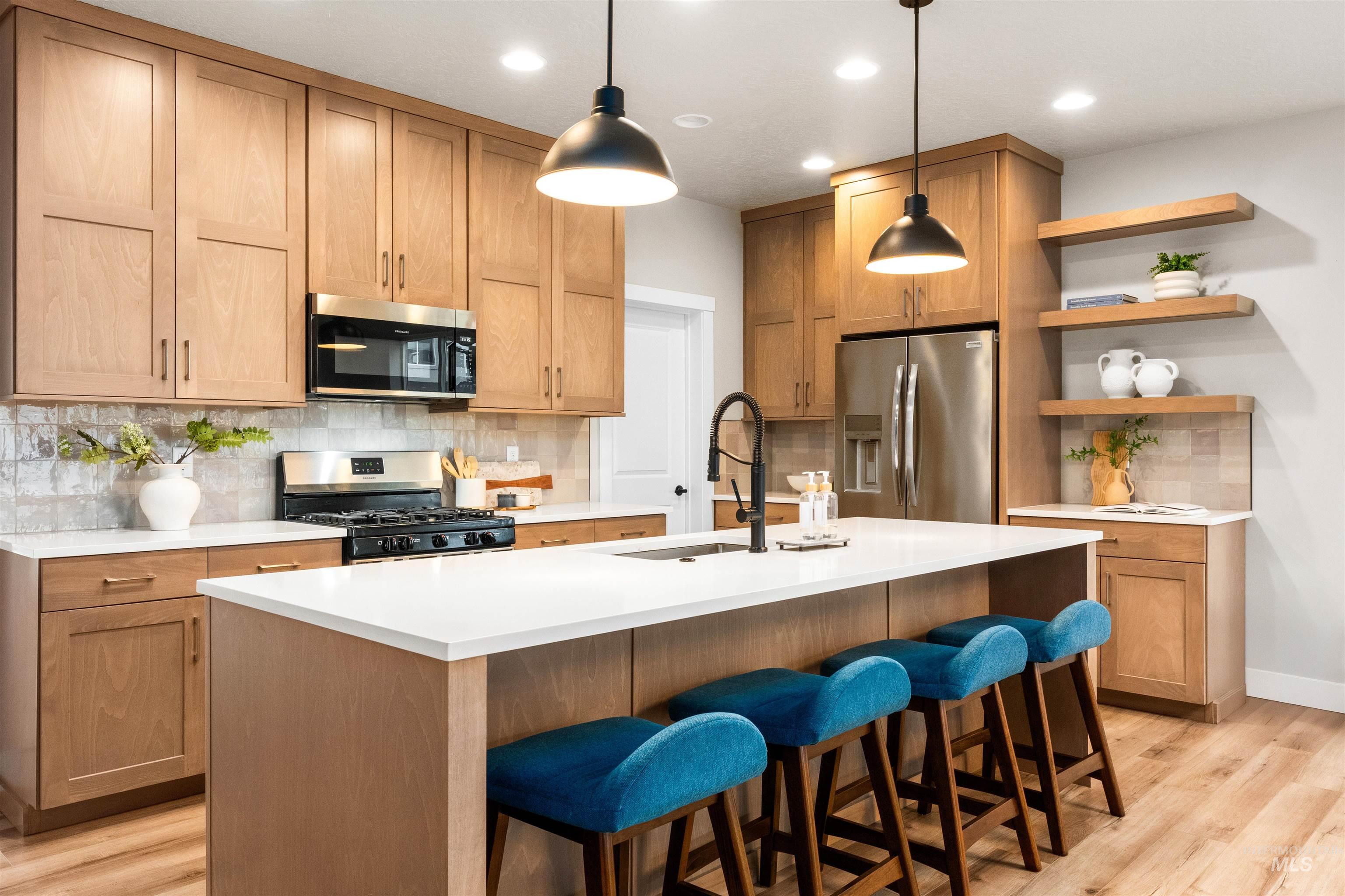 1415 W Tiger Eye St, Kuna, Idaho 83634, 4 Bedrooms, 2.5 Bathrooms, Residential For Sale, Price $549,900,MLS 98972403