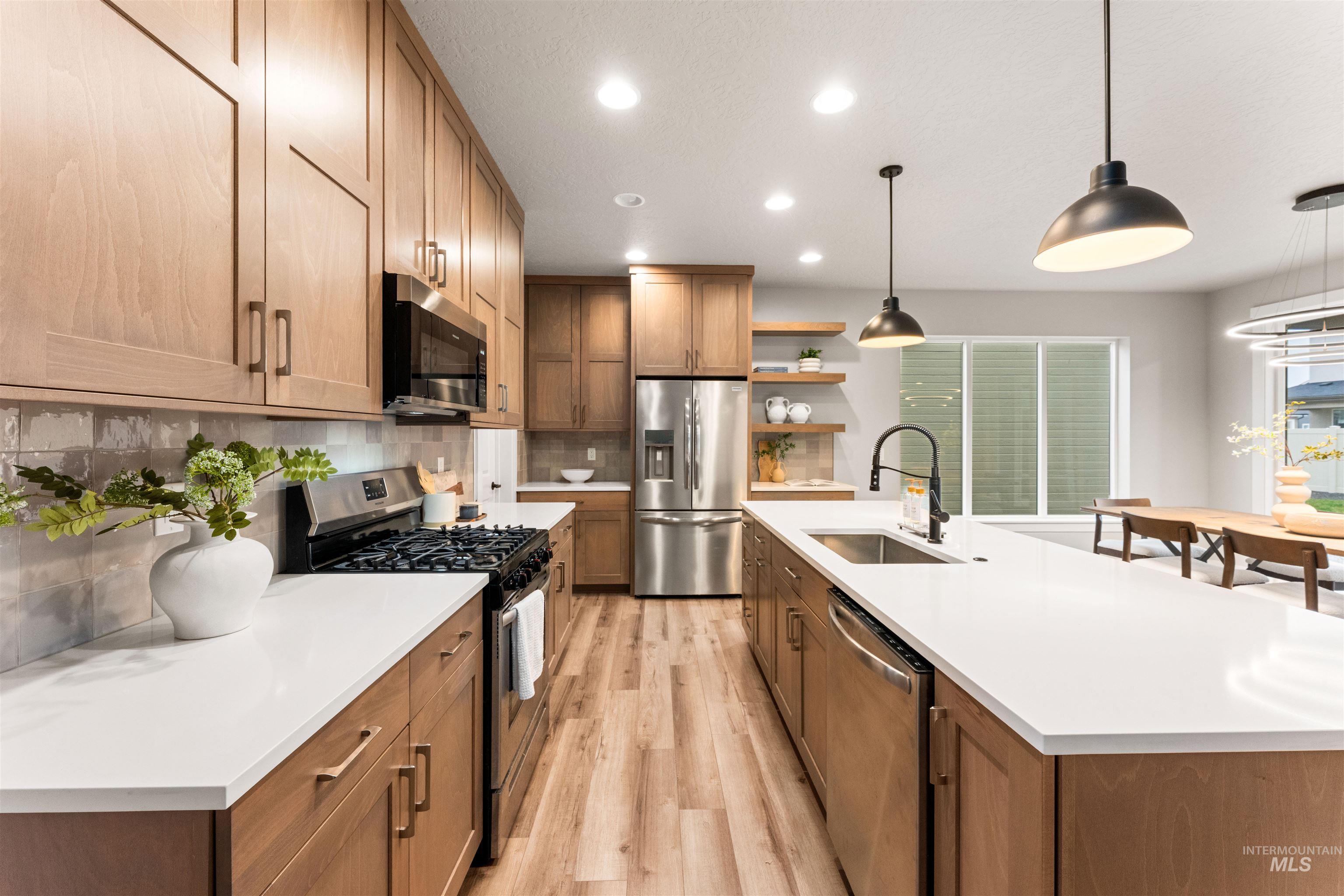 1415 W Tiger Eye St, Kuna, Idaho 83634, 4 Bedrooms, 2.5 Bathrooms, Residential For Sale, Price $549,900,MLS 98972403