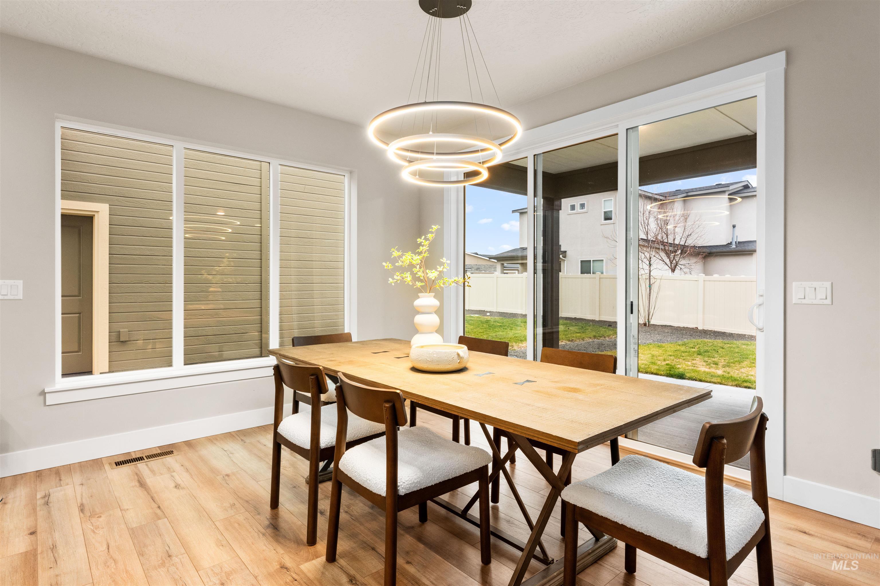 1415 W Tiger Eye St, Kuna, Idaho 83634, 4 Bedrooms, 2.5 Bathrooms, Residential For Sale, Price $549,900,MLS 98972403