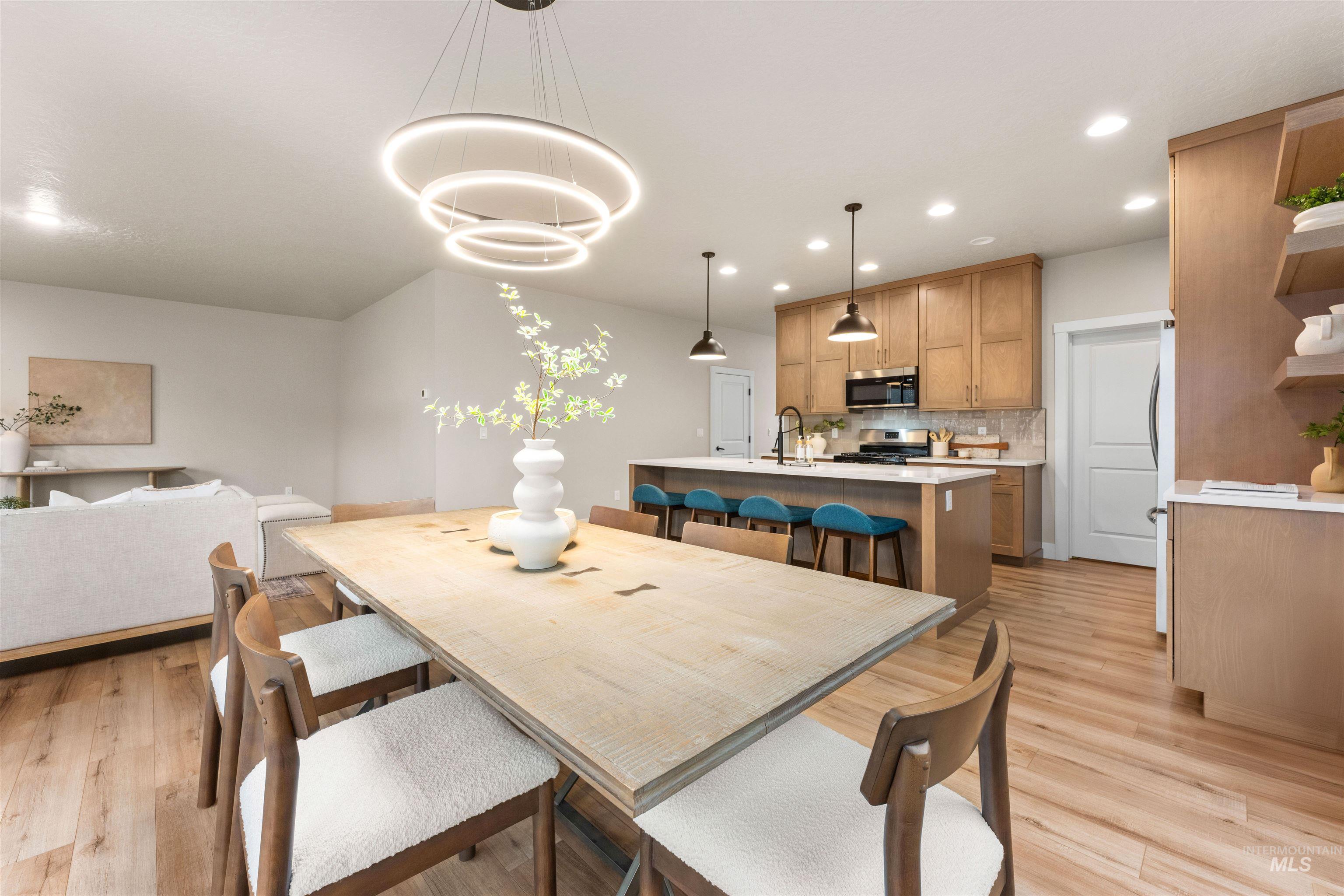 1415 W Tiger Eye St, Kuna, Idaho 83634, 4 Bedrooms, 2.5 Bathrooms, Residential For Sale, Price $549,900,MLS 98972403