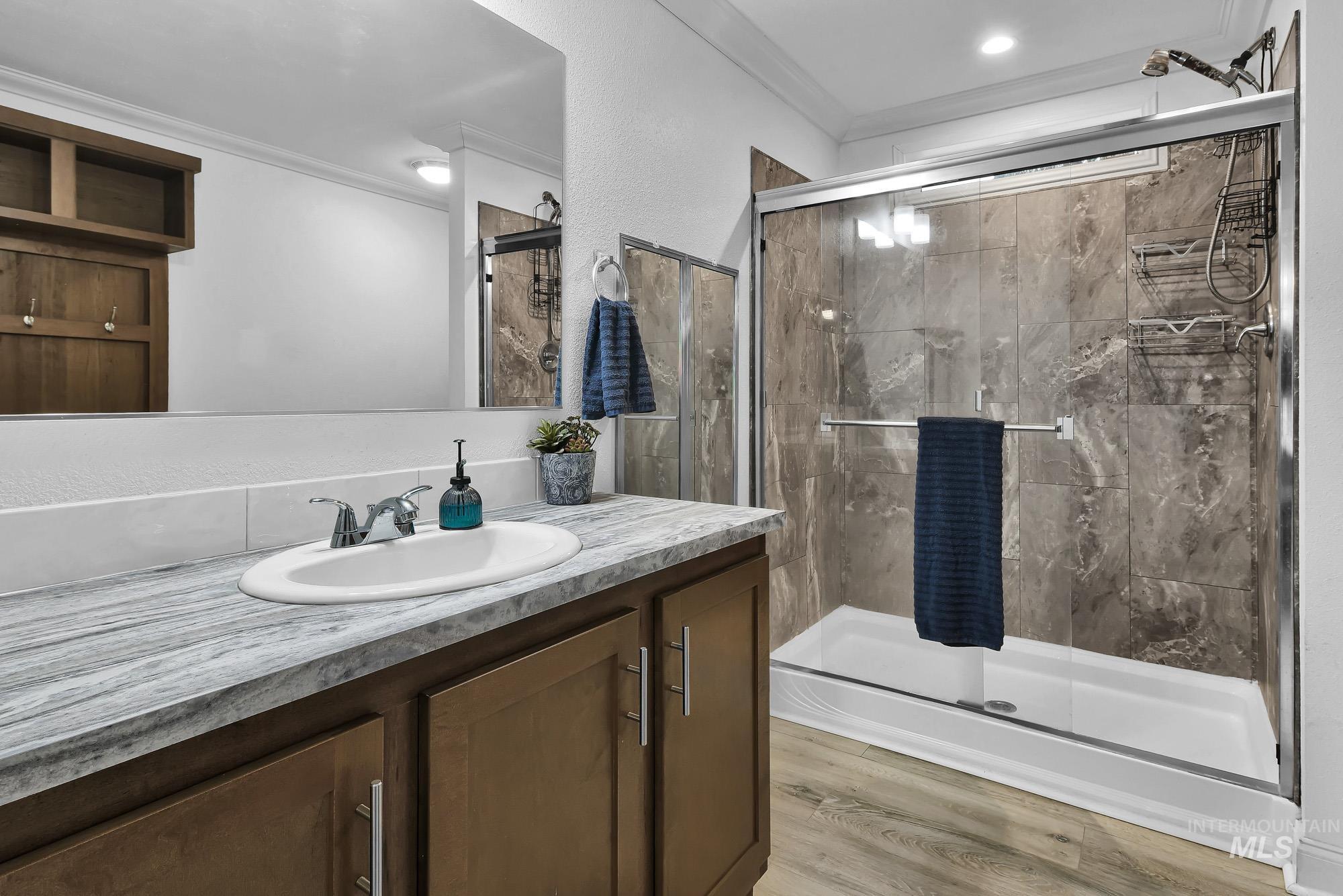 8483 W Irving Ln, Boise, Idaho 83704, 4 Bedrooms, 2 Bathrooms, Residential For Sale, Price $175,000,MLS 98972405