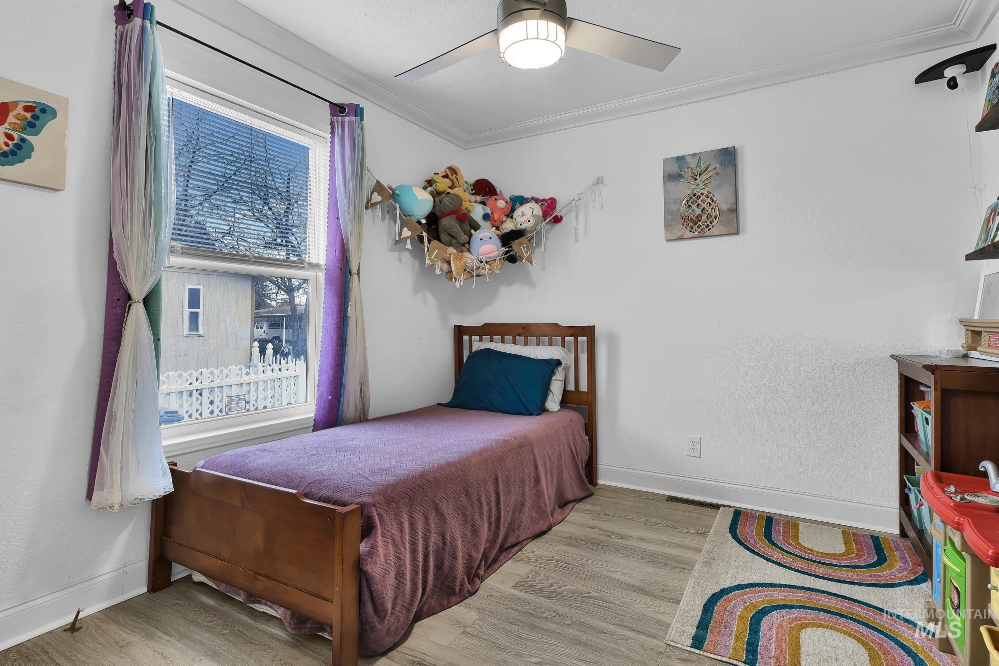 8483 W Irving Ln, Boise, Idaho 83704, 4 Bedrooms, 2 Bathrooms, Residential For Sale, Price $165,000,MLS 98972405