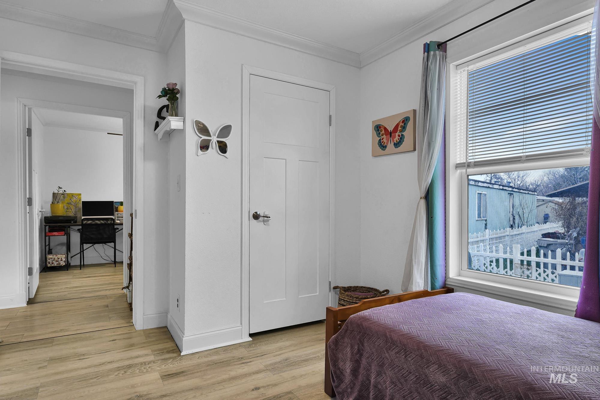 8483 W Irving Ln, Boise, Idaho 83704, 4 Bedrooms, 2 Bathrooms, Residential For Sale, Price $175,000,MLS 98972405