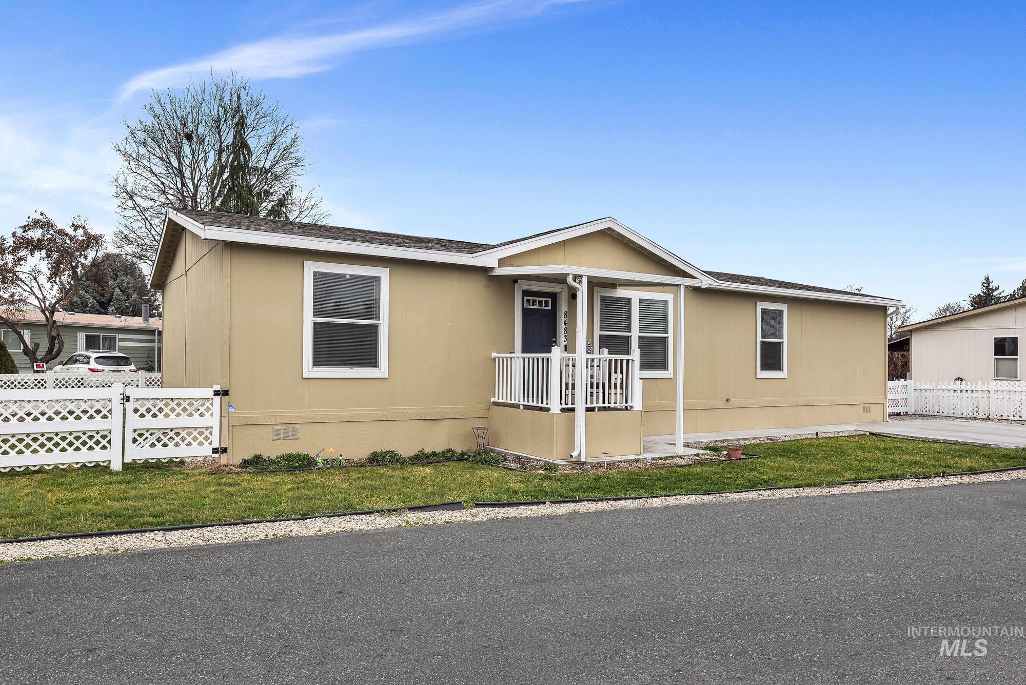 8483 W Irving Ln, Boise, Idaho 83704, 4 Bedrooms, 2 Bathrooms, Residential For Sale, Price $175,000,MLS 98972405