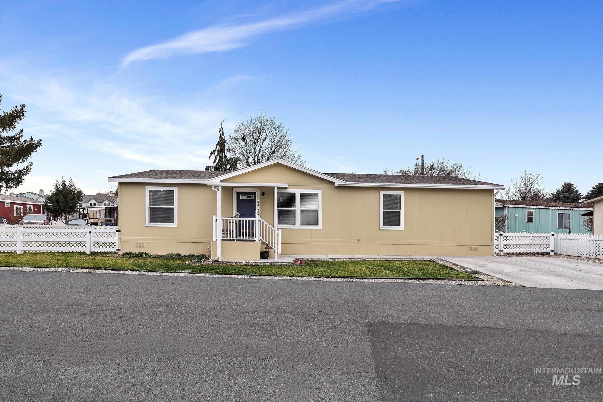 8483 W Irving Ln, Boise, Idaho 83704, 4 Bedrooms, 2 Bathrooms, Residential For Sale, Price $175,000,MLS 98972405