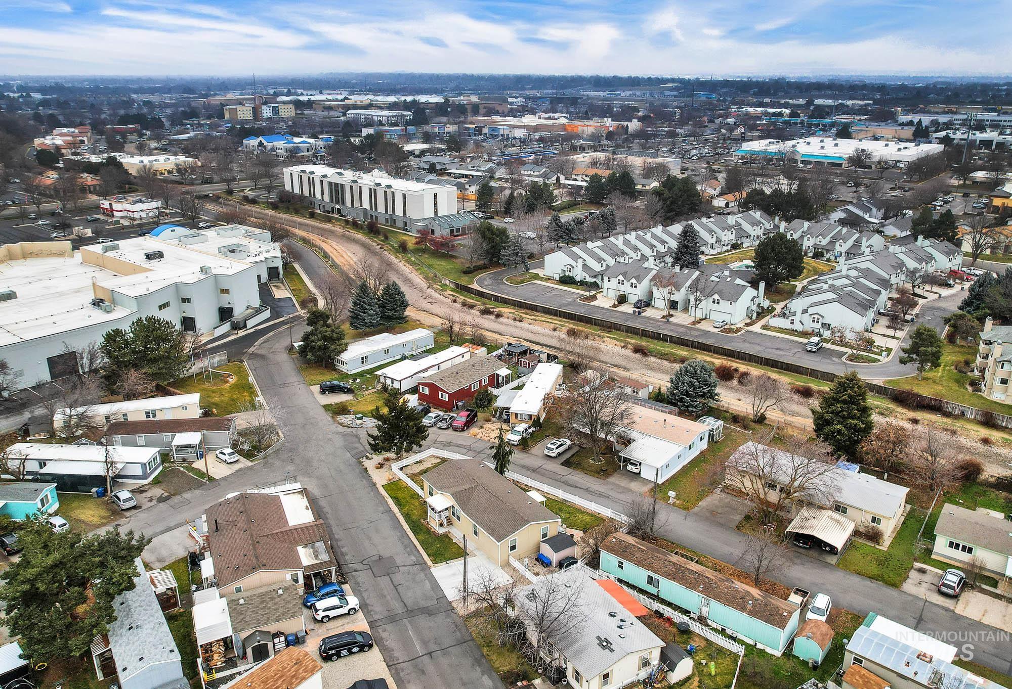 8483 W Irving Ln, Boise, Idaho 83704, 4 Bedrooms, 2 Bathrooms, Residential For Sale, Price $175,000,MLS 98972405