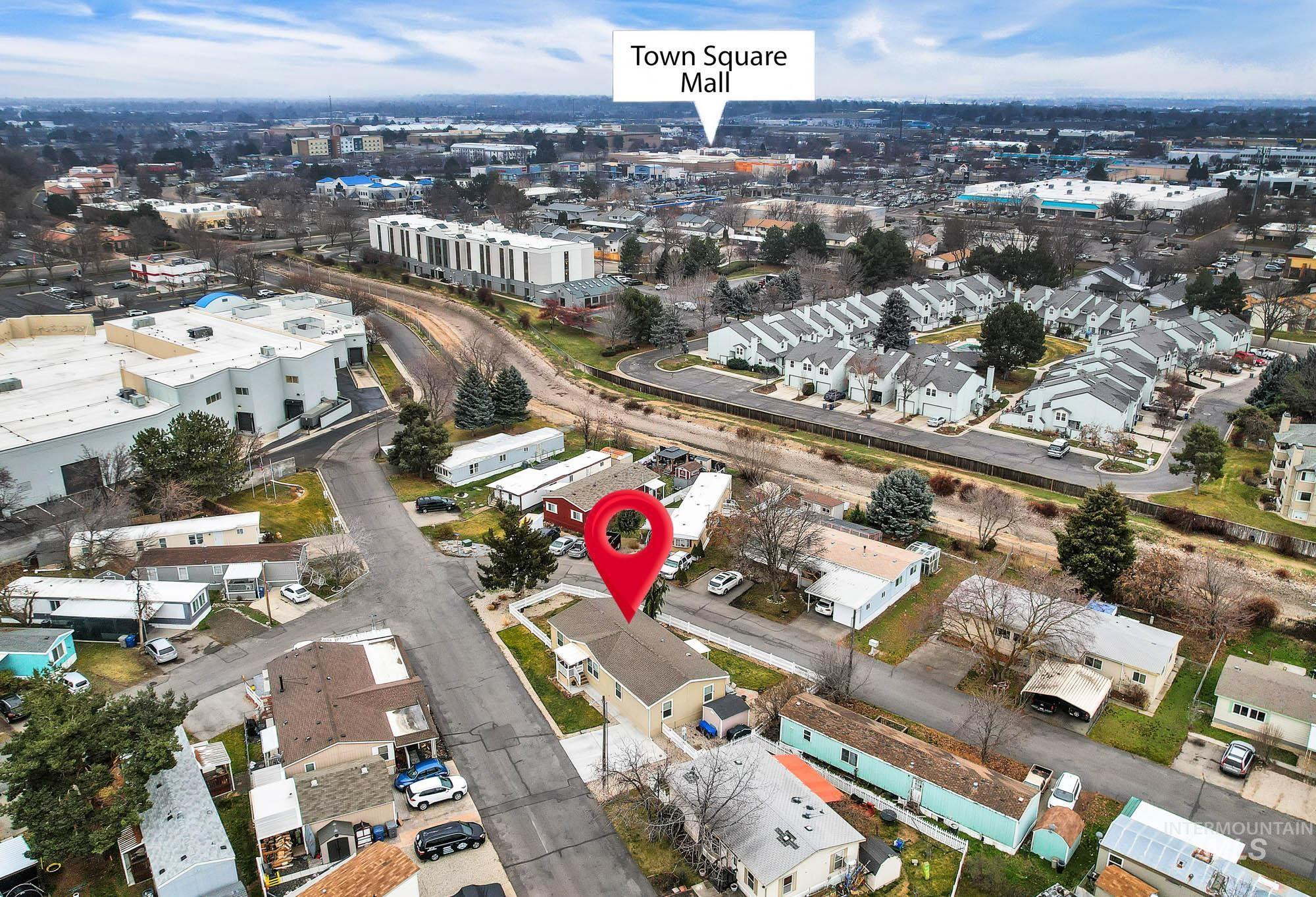 8483 W Irving Ln, Boise, Idaho 83704, 4 Bedrooms, 2 Bathrooms, Residential For Sale, Price $175,000,MLS 98972405