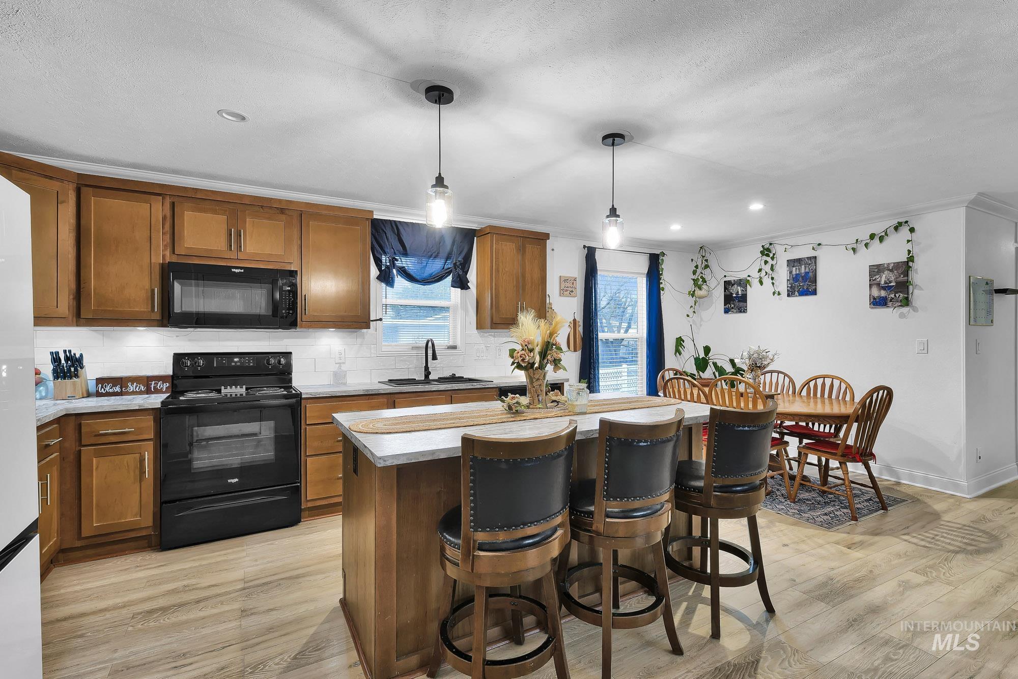 8483 W Irving Ln, Boise, Idaho 83704, 4 Bedrooms, 2 Bathrooms, Residential For Sale, Price $165,000,MLS 98972405