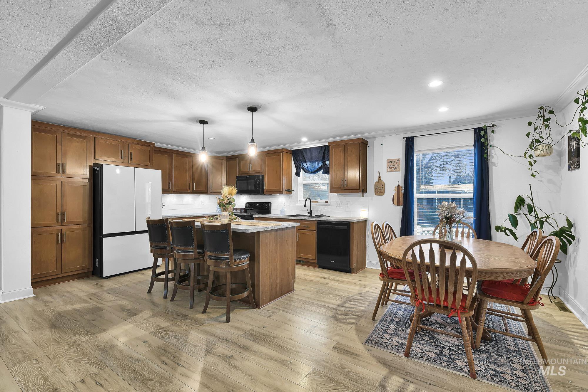 8483 W Irving Ln, Boise, Idaho 83704, 4 Bedrooms, 2 Bathrooms, Residential For Sale, Price $165,000,MLS 98972405