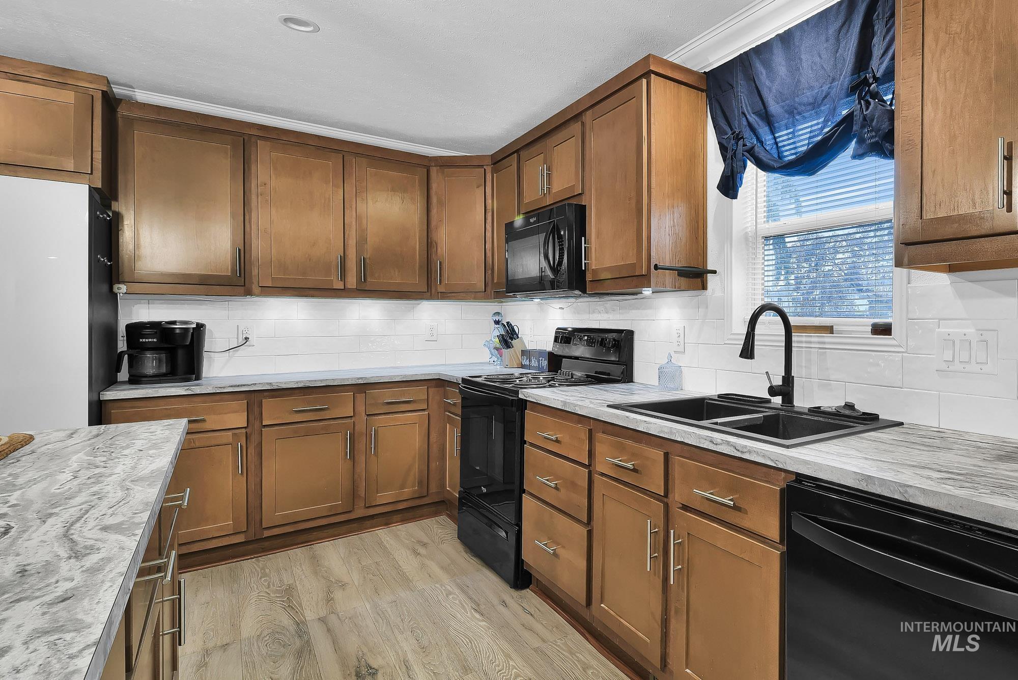 8483 W Irving Ln, Boise, Idaho 83704, 4 Bedrooms, 2 Bathrooms, Residential For Sale, Price $165,000,MLS 98972405