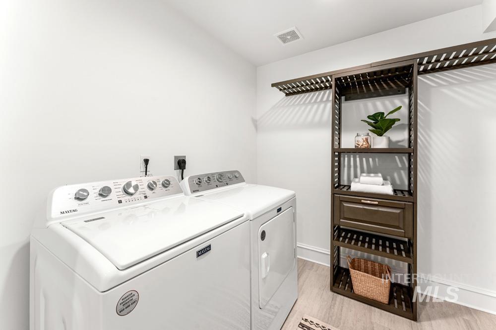 1806 W Washington St, Boise, Idaho 83702, 3 Bedrooms, 3 Bathrooms, Residential For Sale, Price $965,000,MLS 98972409