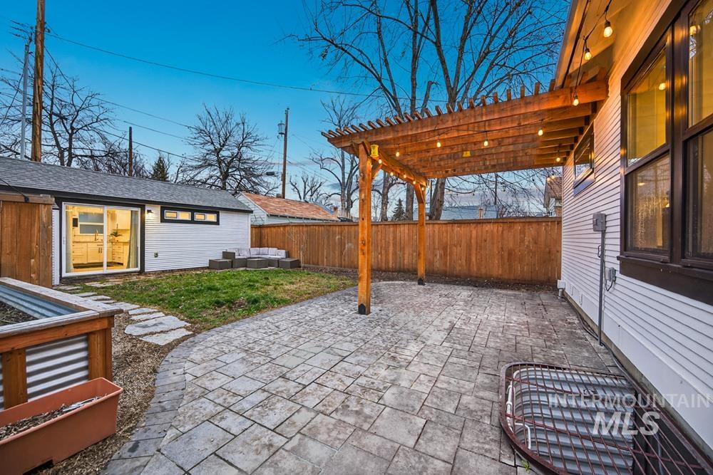 1806 W Washington St, Boise, Idaho 83702, 3 Bedrooms, 3 Bathrooms, Residential For Sale, Price $965,000,MLS 98972409