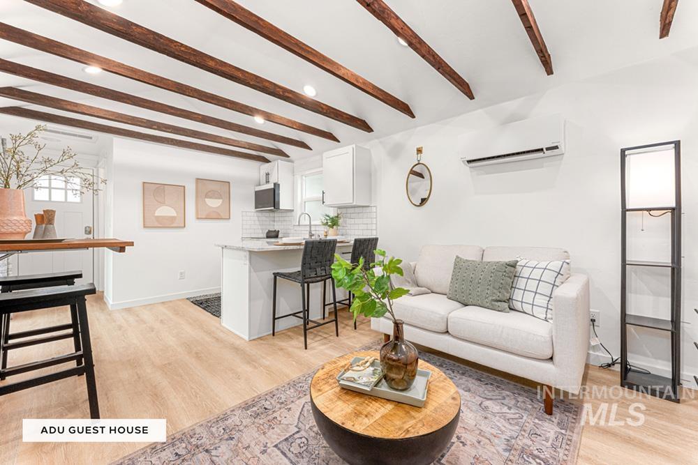 1806 W Washington St, Boise, Idaho 83702, 3 Bedrooms, 3 Bathrooms, Residential For Sale, Price $965,000,MLS 98972409