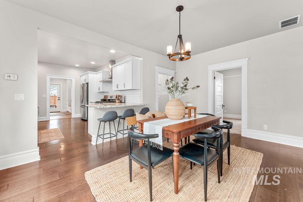 1806 W Washington St, Boise, Idaho 83702, 3 Bedrooms, 3 Bathrooms, Residential For Sale, Price $965,000,MLS 98972409