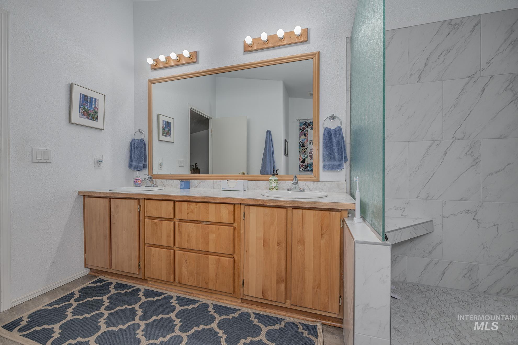 2750 Alden, Fruitland, Idaho 83619, 3 Bedrooms, 2 Bathrooms, Residential For Sale, Price $273,000,MLS 98972411