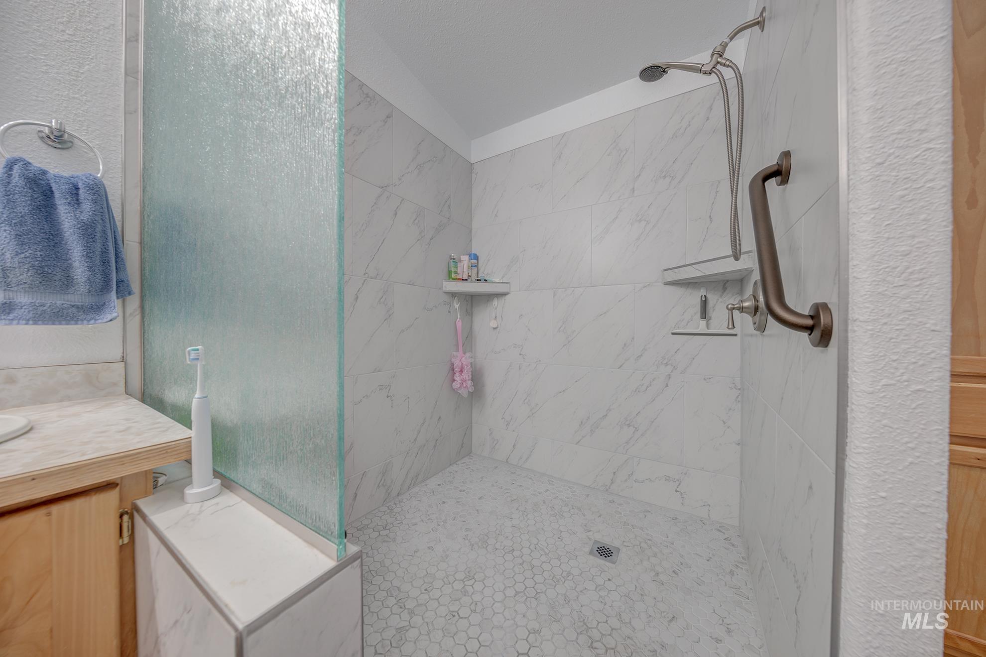 2750 Alden, Fruitland, Idaho 83619, 3 Bedrooms, 2 Bathrooms, Residential For Sale, Price $275,000,MLS 98972411