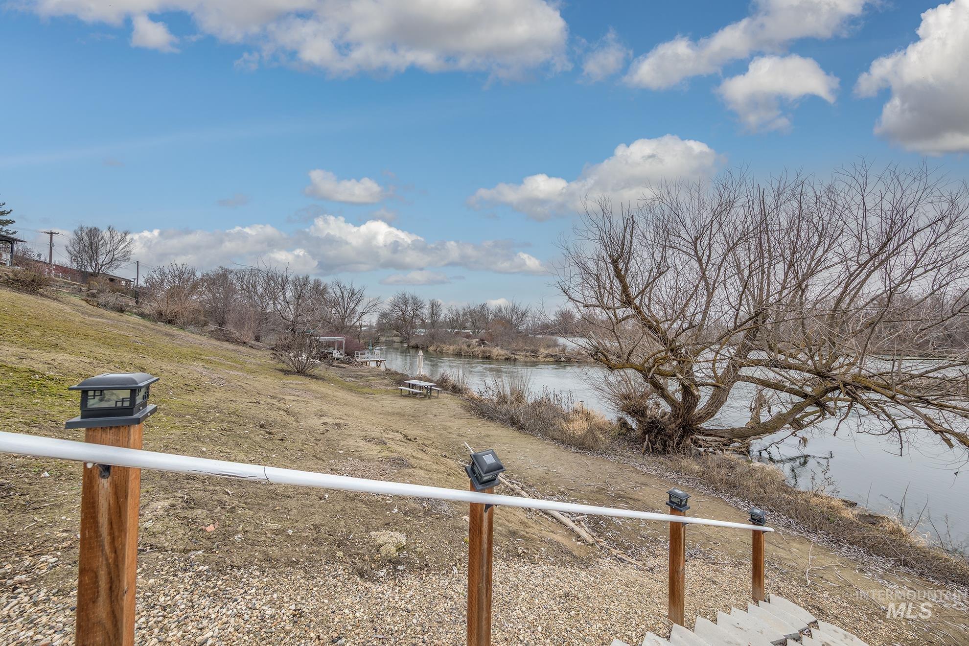 2750 Alden, Fruitland, Idaho 83619, 3 Bedrooms, 2 Bathrooms, Residential For Sale, Price $275,000,MLS 98972411