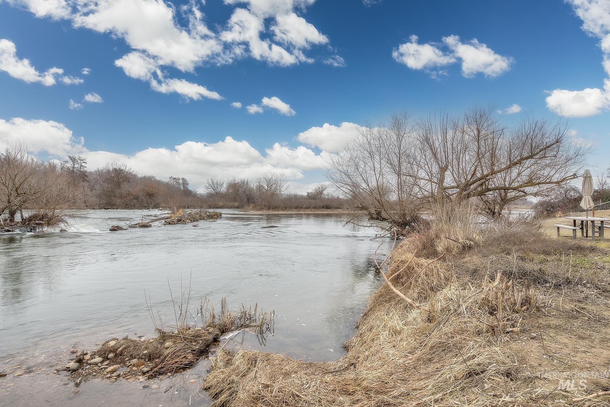 2750 Alden, Fruitland, Idaho 83619, 3 Bedrooms, 2 Bathrooms, Residential For Sale, Price $275,000,MLS 98972411