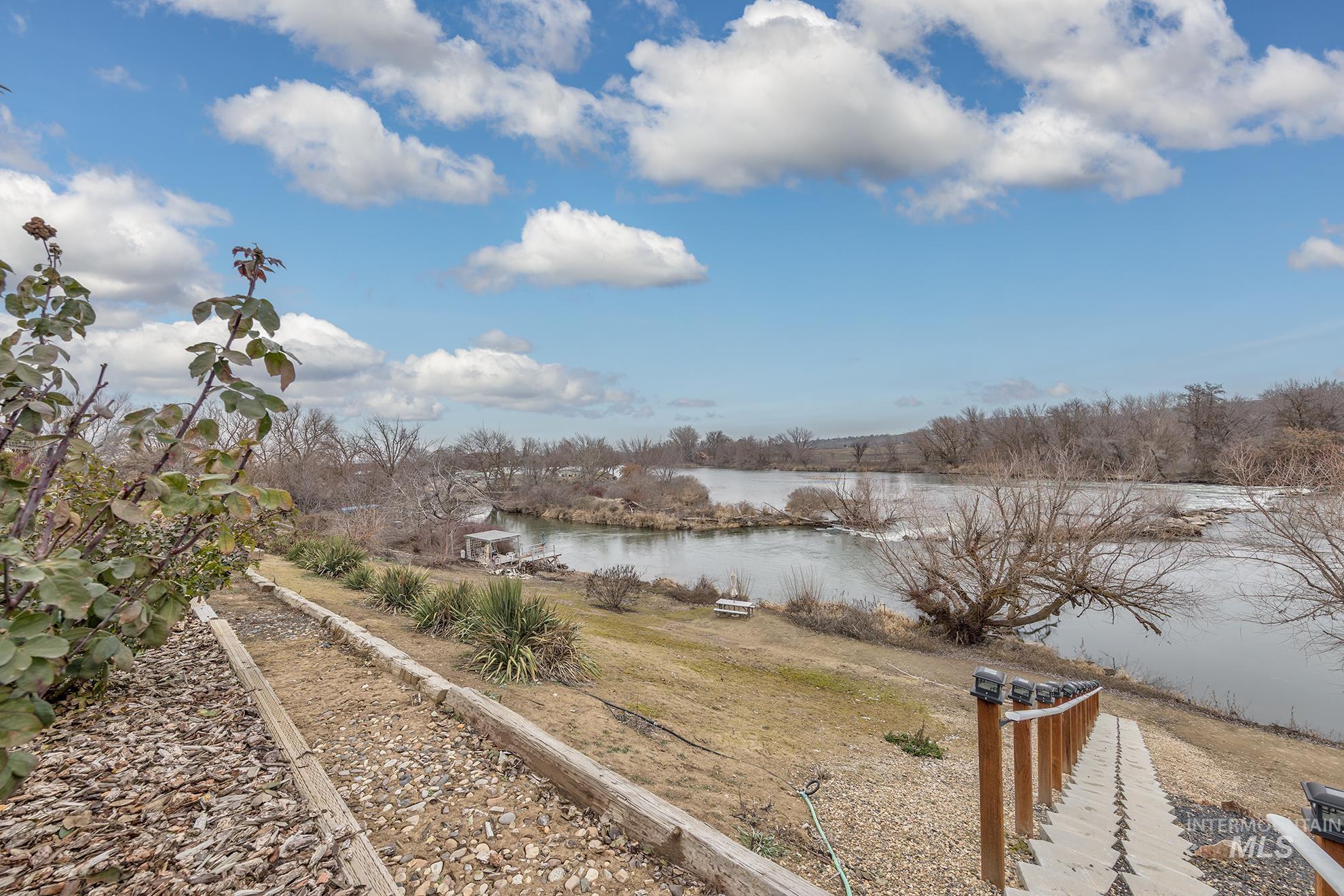 2750 Alden, Fruitland, Idaho 83619, 3 Bedrooms, 2 Bathrooms, Residential For Sale, Price $275,000,MLS 98972411