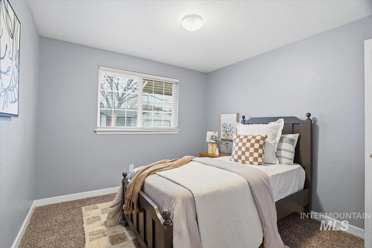 406 N Shady Grove Pl, Kuna, Idaho 83634, 3 Bedrooms, 1.5 Bathrooms, Residential For Sale, Price $339,000,MLS 98972414