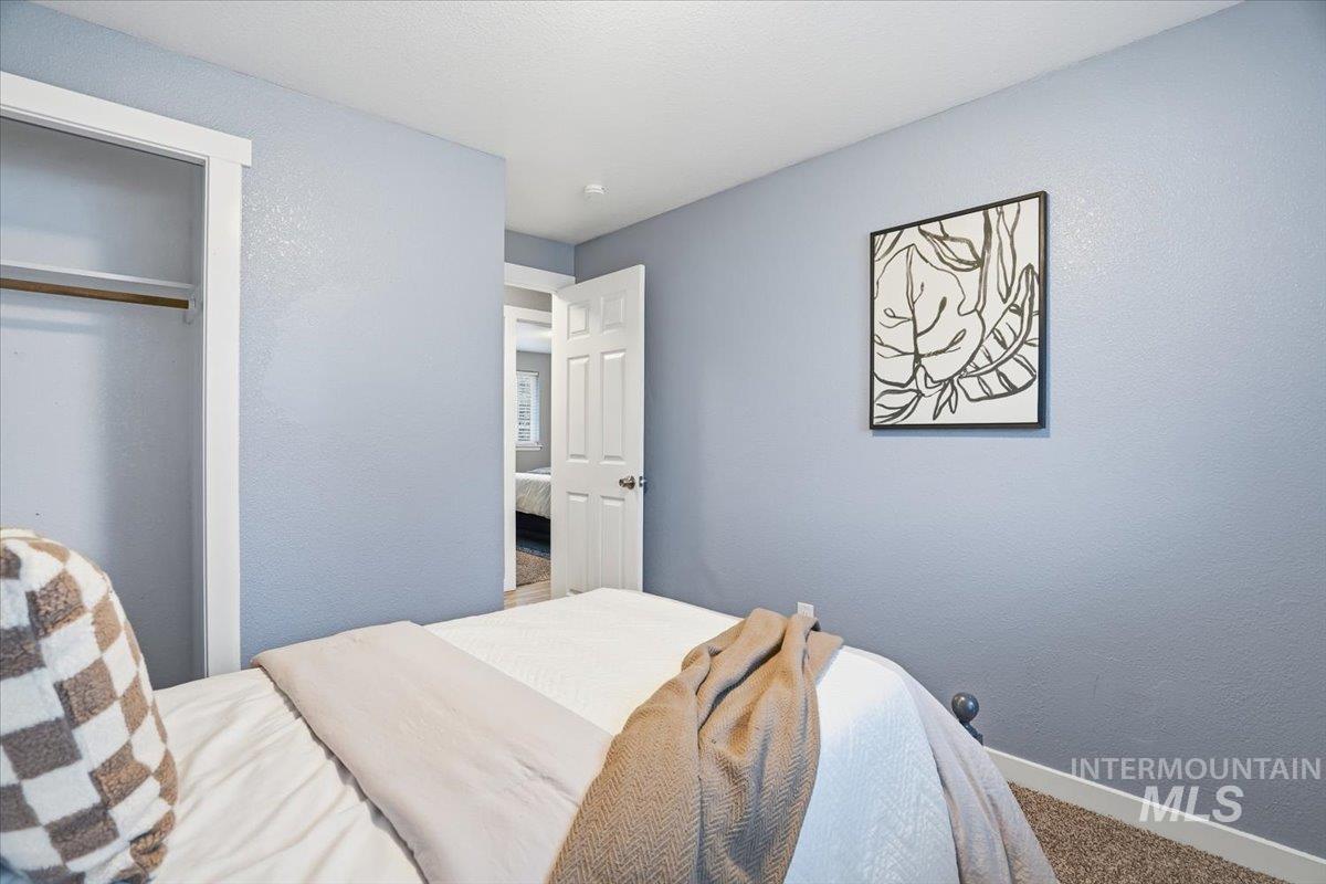 406 N Shady Grove Pl, Kuna, Idaho 83634, 3 Bedrooms, 1.5 Bathrooms, Residential For Sale, Price $339,000,MLS 98972414