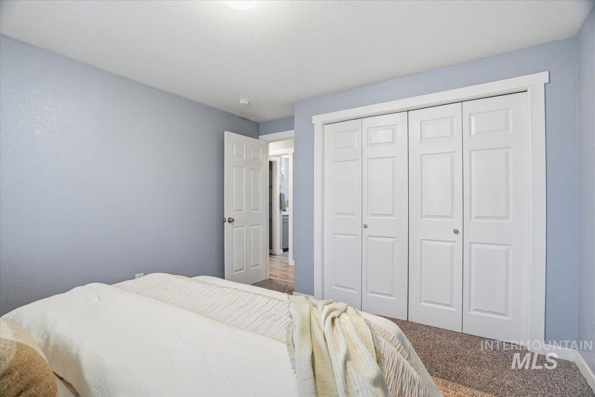 406 N Shady Grove Pl, Kuna, Idaho 83634, 3 Bedrooms, 1.5 Bathrooms, Residential For Sale, Price $339,000,MLS 98972414