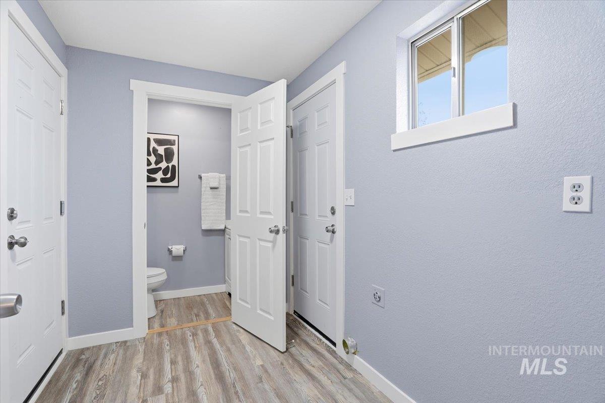 406 N Shady Grove Pl, Kuna, Idaho 83634, 3 Bedrooms, 1.5 Bathrooms, Residential For Sale, Price $339,000,MLS 98972414