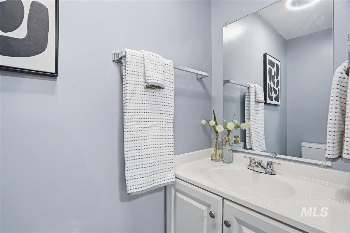 406 N Shady Grove Pl, Kuna, Idaho 83634, 3 Bedrooms, 1.5 Bathrooms, Residential For Sale, Price $339,000,MLS 98972414