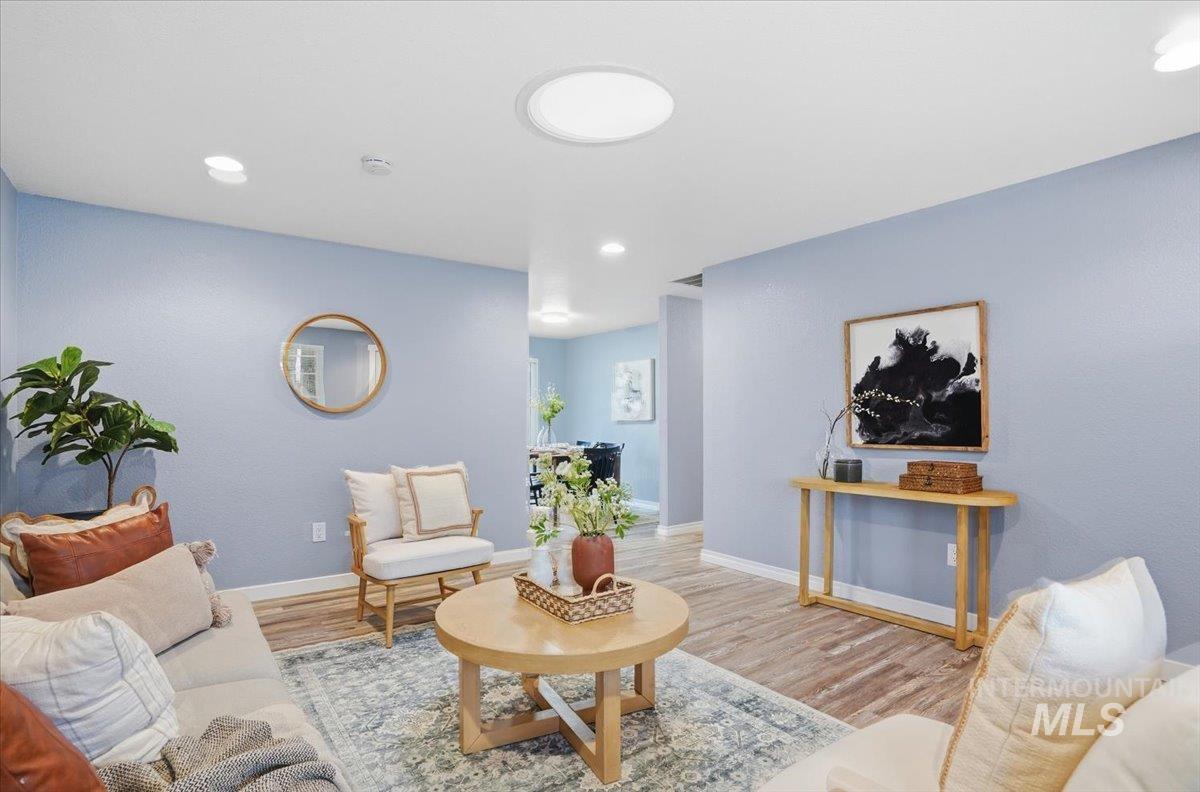 406 N Shady Grove Pl, Kuna, Idaho 83634, 3 Bedrooms, 1.5 Bathrooms, Residential For Sale, Price $339,000,MLS 98972414