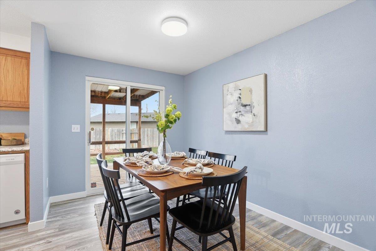 406 N Shady Grove Pl, Kuna, Idaho 83634, 3 Bedrooms, 1.5 Bathrooms, Residential For Sale, Price $339,000,MLS 98972414