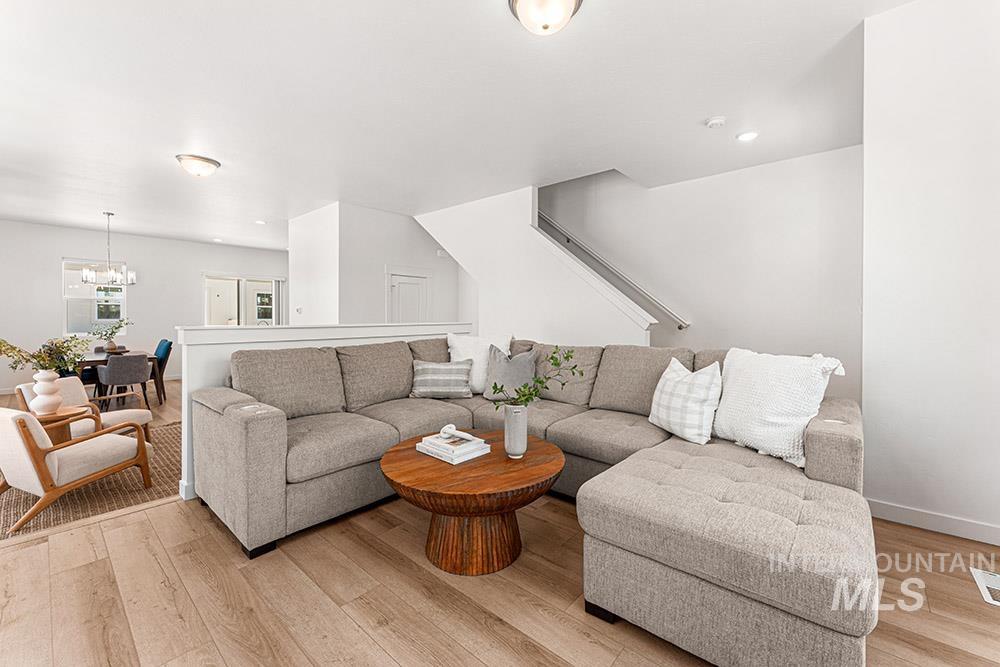 1732 N Shamrock, Boise, Idaho 83713, 4 Bedrooms, 3.5 Bathrooms, Residential For Sale, Price $449,900,MLS 98972415