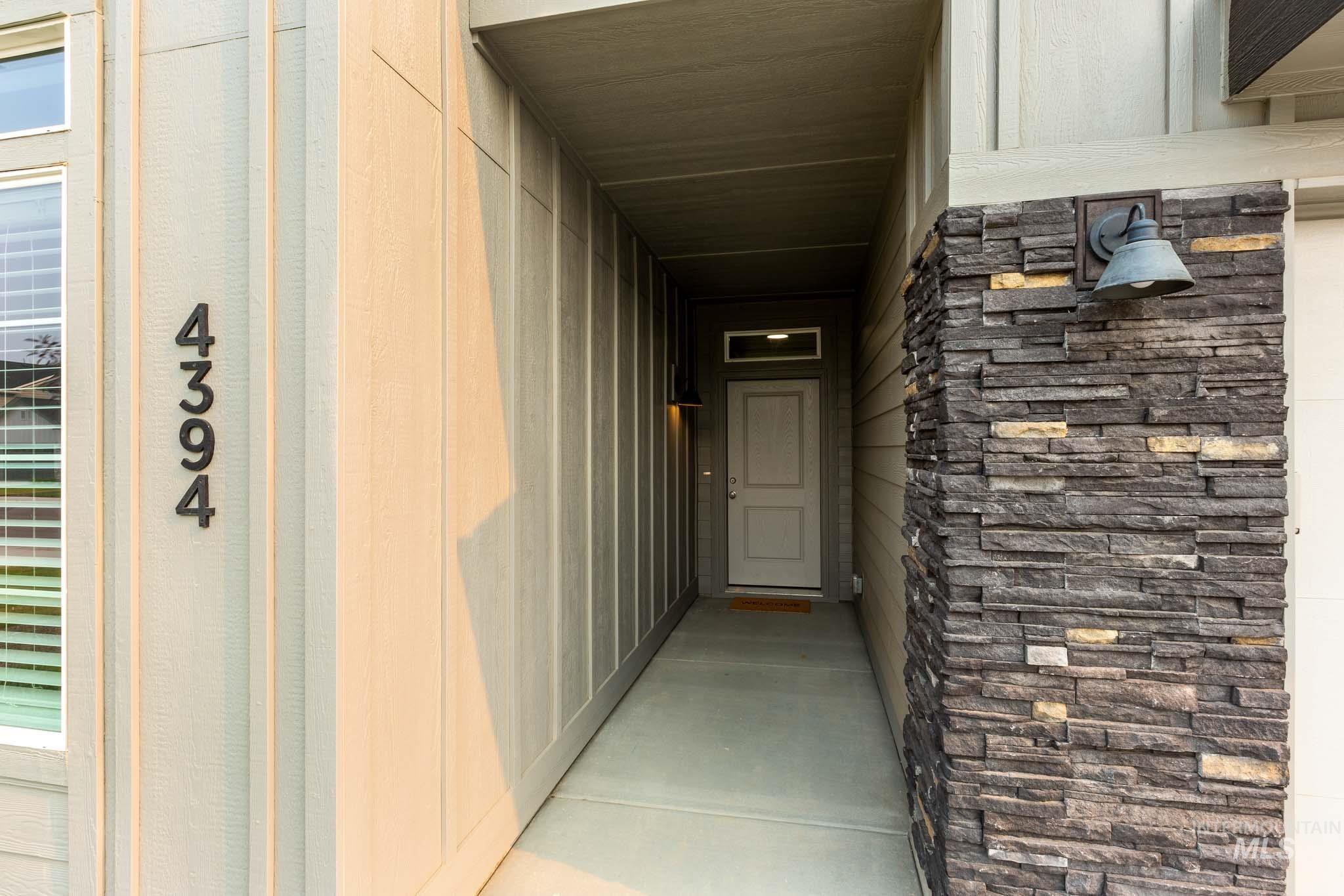 4394 W Sunny Cove St, Meridian, Idaho 83646, 4 Bedrooms, 2 Bathrooms, Residential For Sale, Price $499,900,MLS 98972416