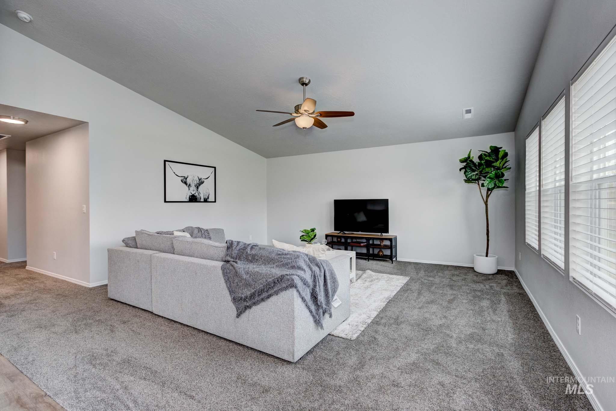 4394 W Sunny Cove St, Meridian, Idaho 83646, 4 Bedrooms, 2 Bathrooms, Residential For Sale, Price $499,900,MLS 98972416