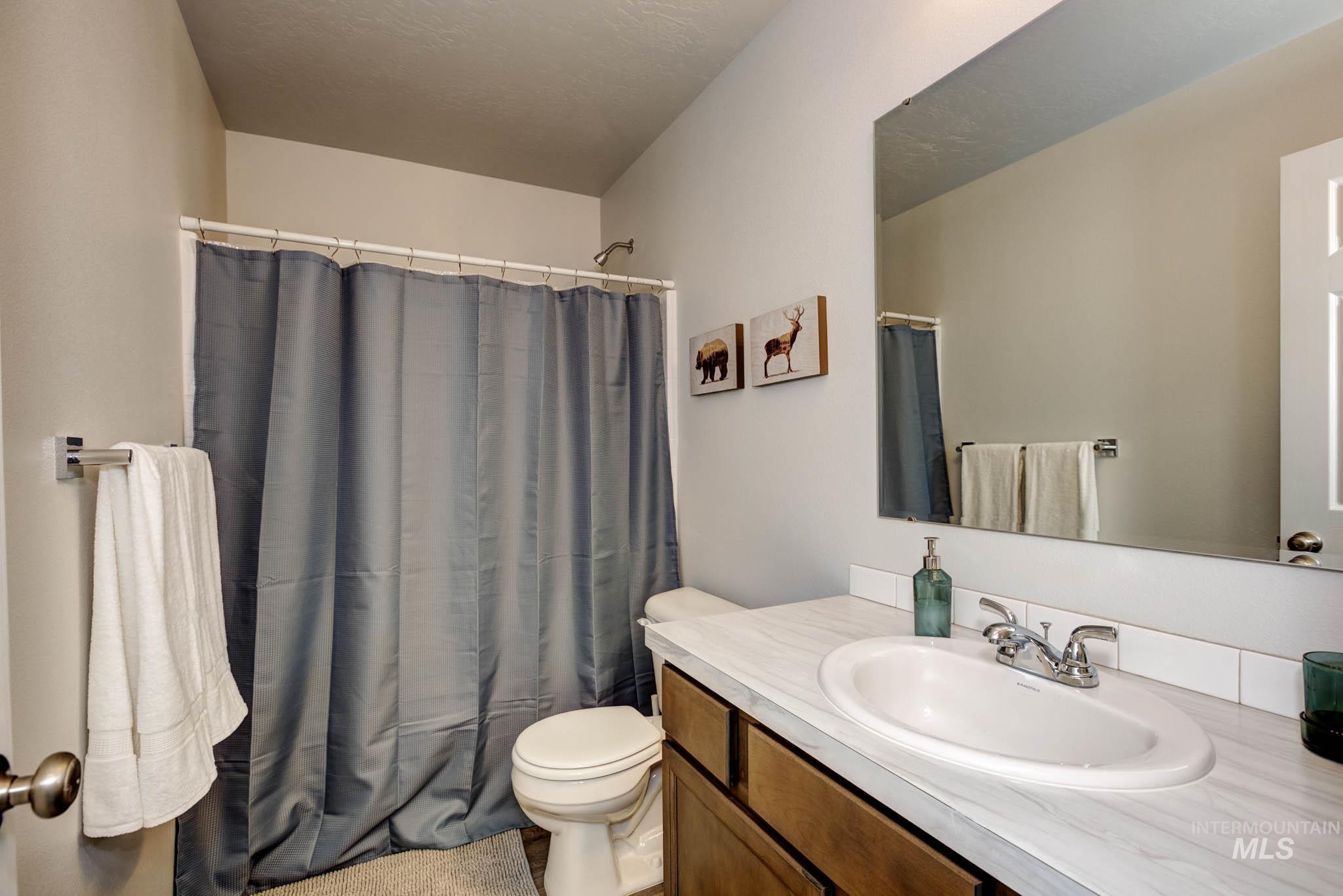 4394 W Sunny Cove St, Meridian, Idaho 83646, 4 Bedrooms, 2 Bathrooms, Residential For Sale, Price $499,900,MLS 98972416