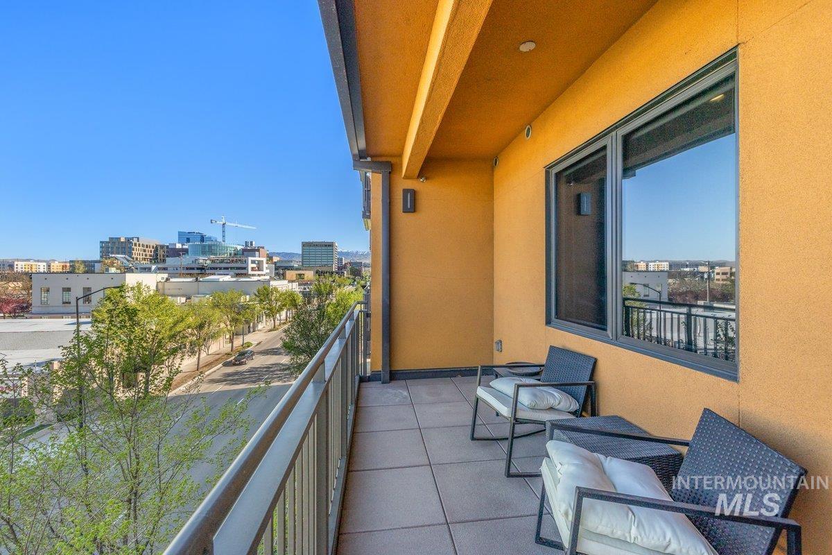 880 W River Street, Boise, Idaho 83702-0000, 1 Bedroom, 1 Bathroom, Residential For Sale, Price $579,000,MLS 98972418