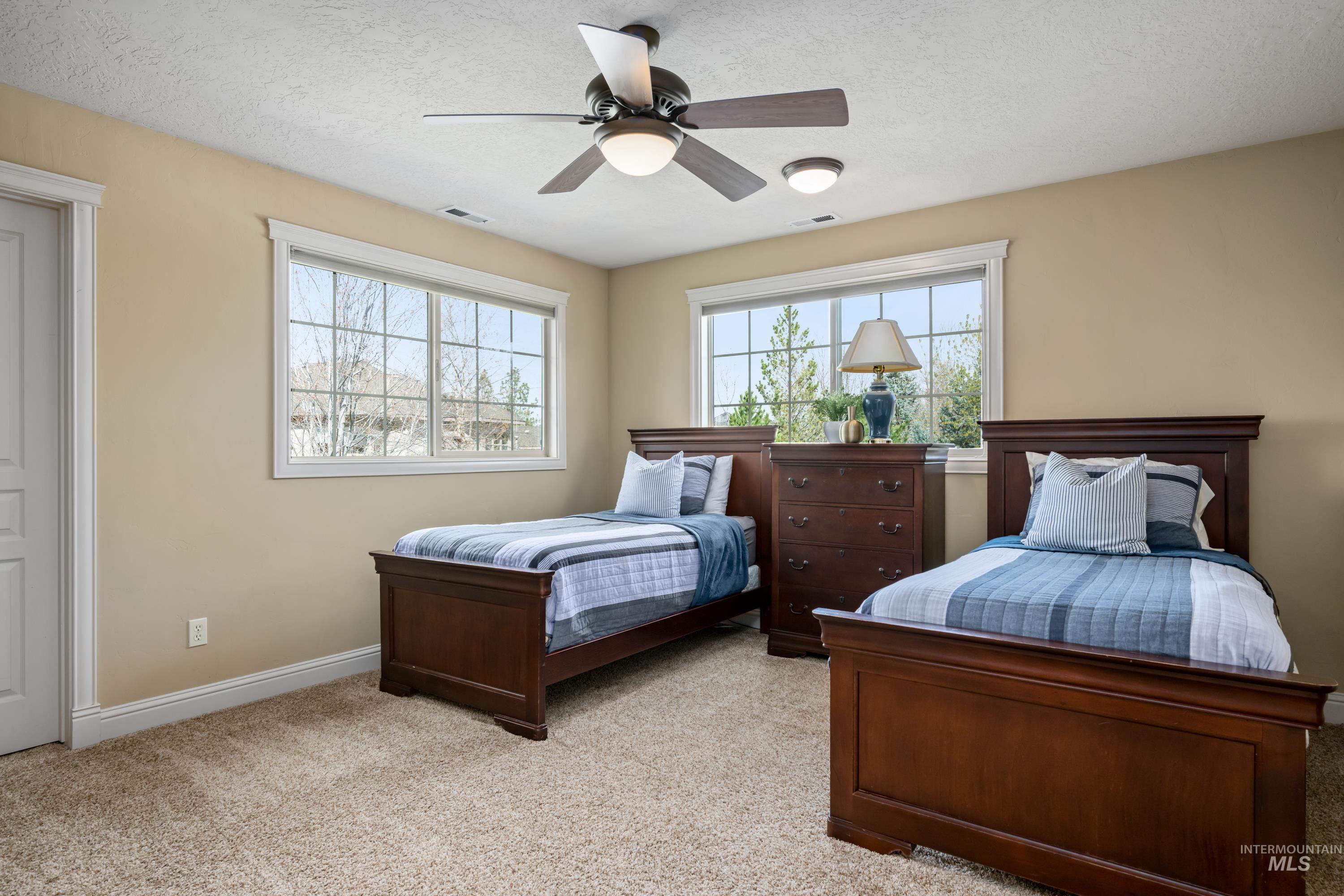 647 W Water Grove Drive, Eagle, Idaho 83616, 5 Bedrooms, 4.5 Bathrooms, Residential For Sale, Price $1,199,000,MLS 98972419